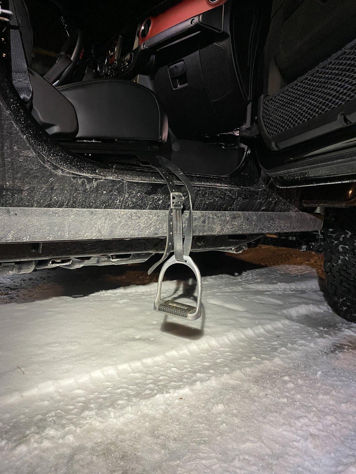 Jeep Gladiator Cheap steps IMG-1784
