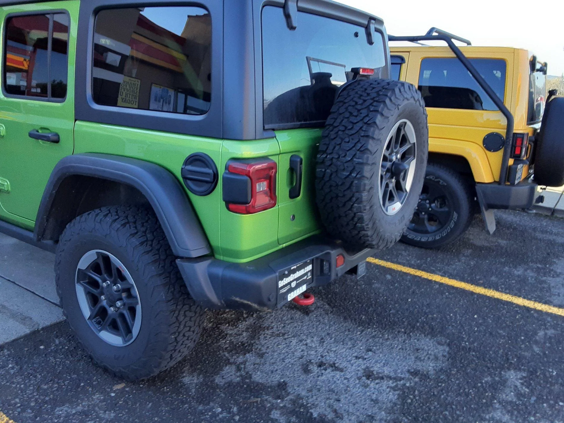 Jeep Gladiator JT  “Green with envy pearl coat” new color ? 20191216_111621