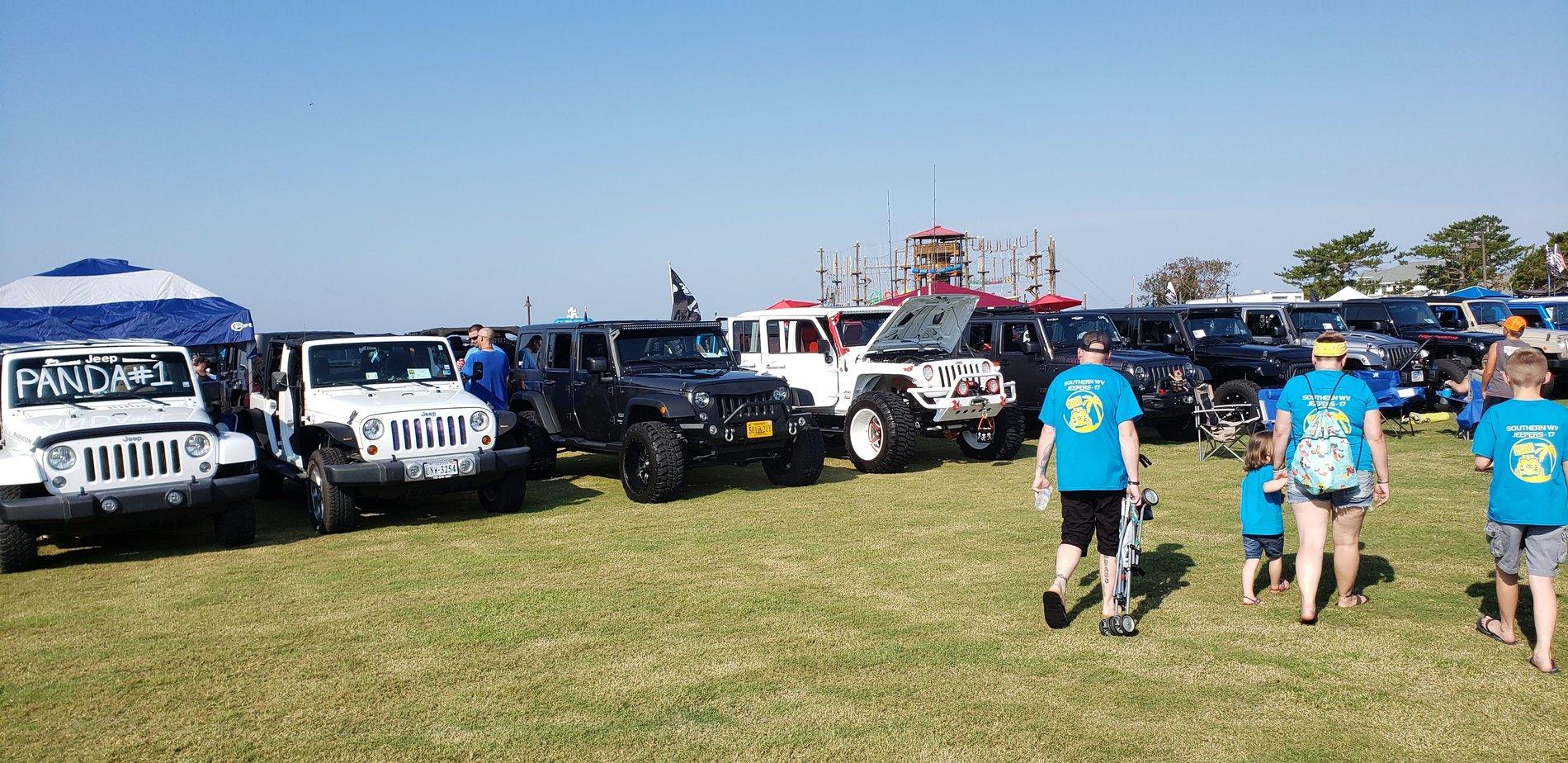 Jeep Gladiator Jeeps Parking Next To Jeeps 20190928_095904