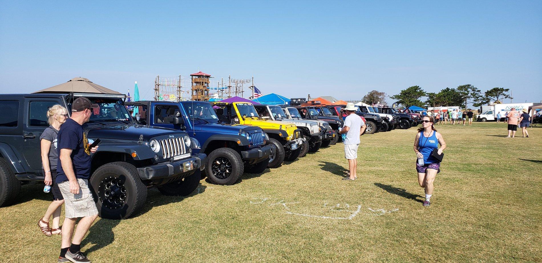 Jeep Gladiator Jeeps Parking Next To Jeeps 20190928_100048