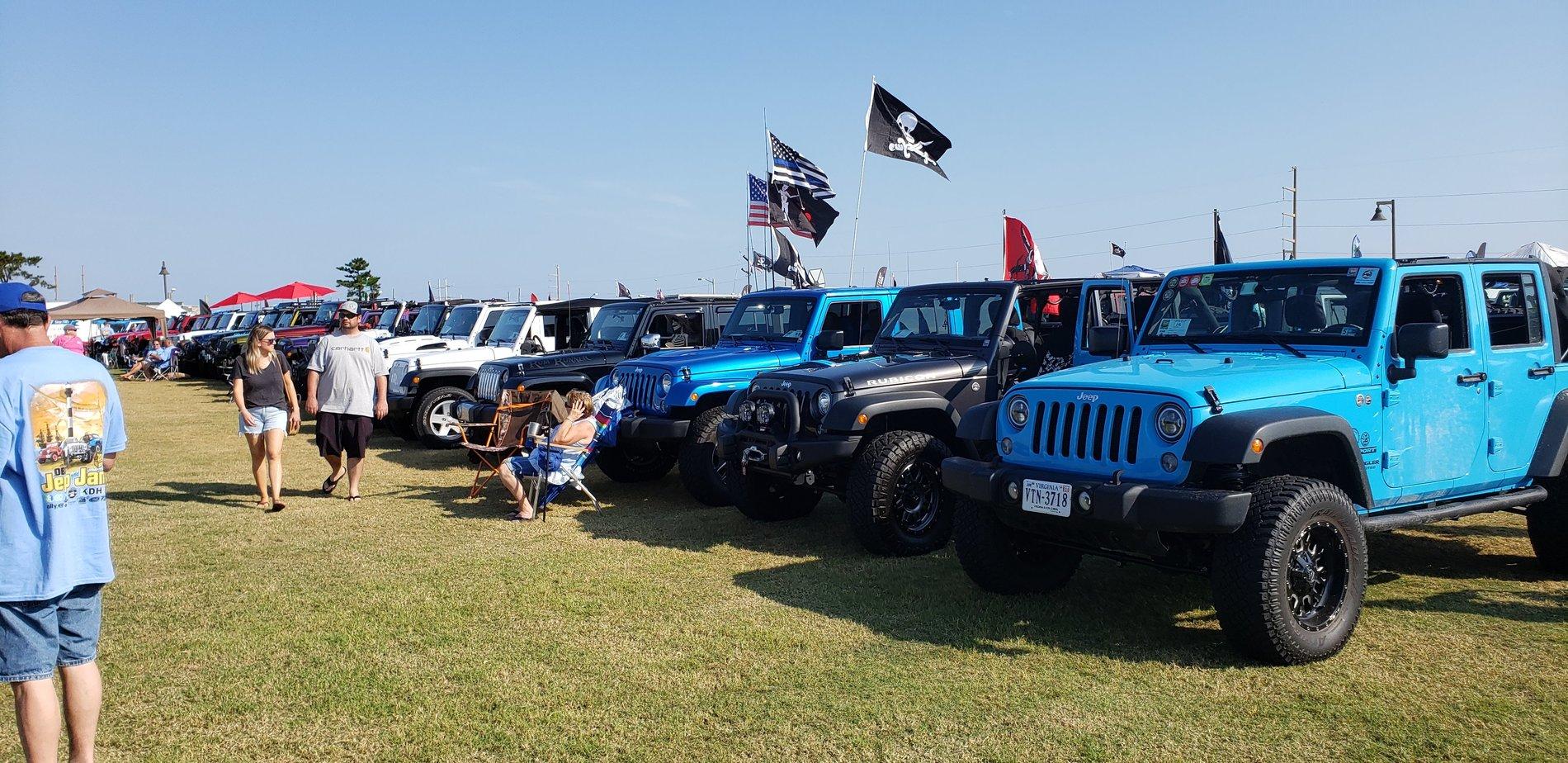 Jeep Gladiator Jeeps Parking Next To Jeeps 20190928_100056