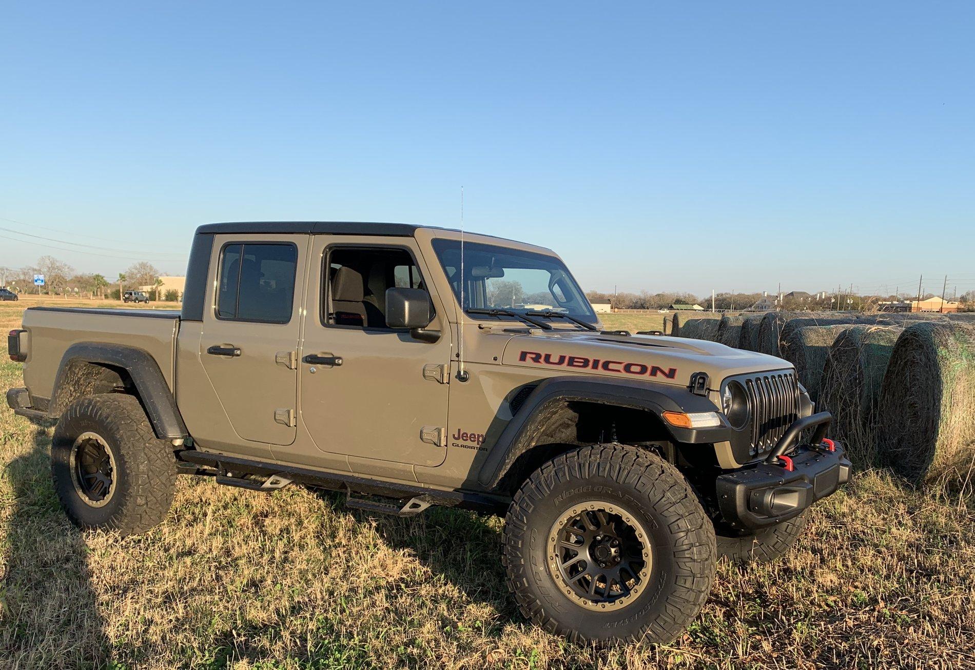 Jeep Gladiator GATOR Gladiator JT Club 404B520E-6C5B-41E4-A8DA-F382AB3C3182
