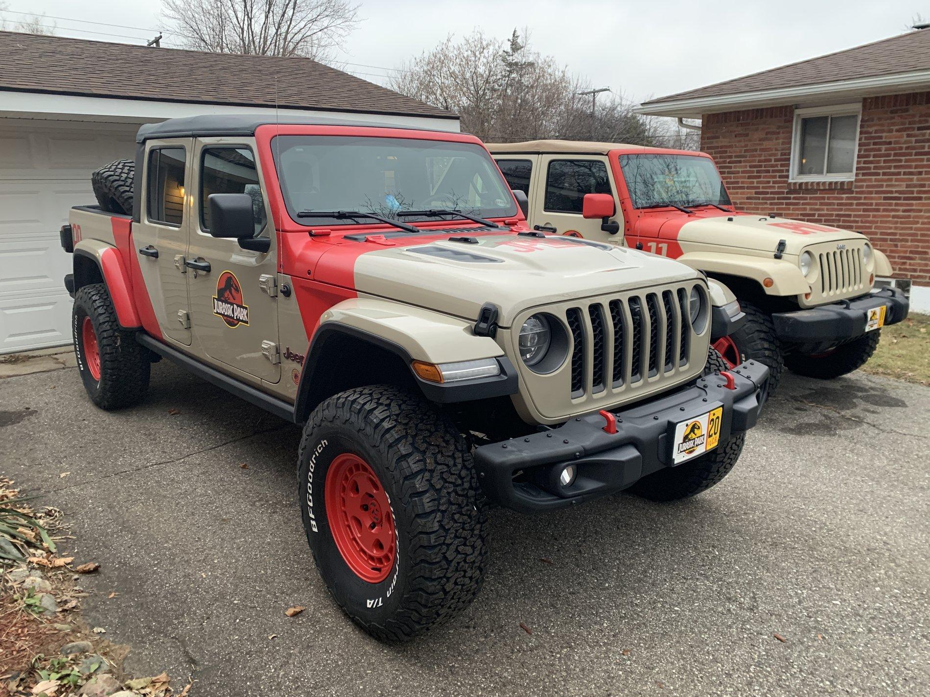Jeep Gladiator Gladiators on Mopar 2" Lift Kit 99659636-F2AA-48E2-8BE6-0391B28547BF
