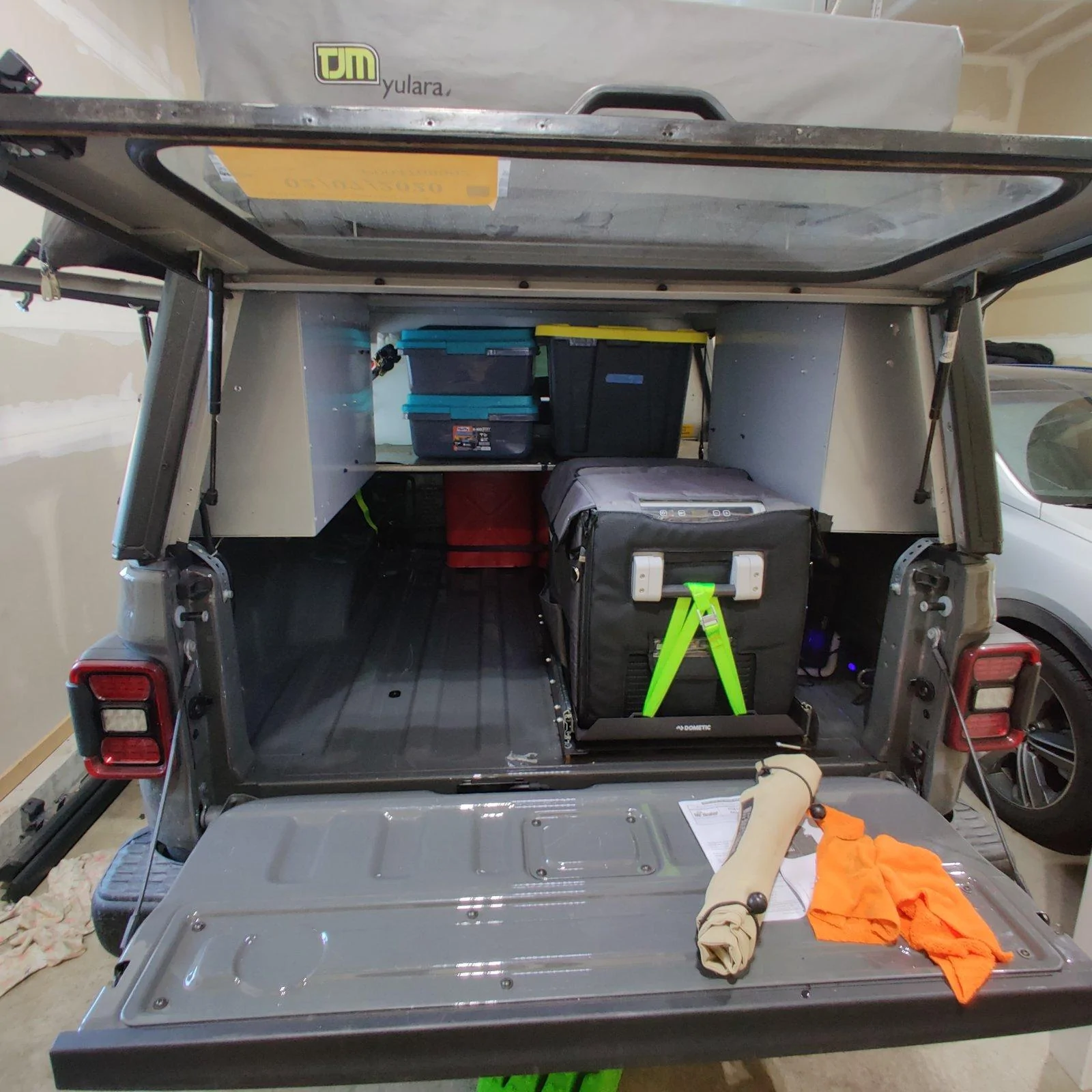 Jeep Gladiator 12 volt outlets? IMG_20191217_161341