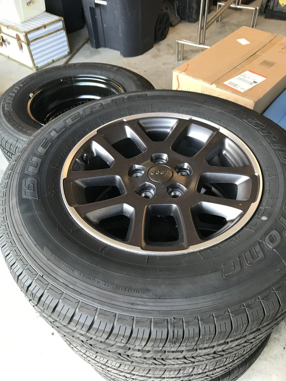 Jeep Gladiator Overland take off wheels abd tires IMG_1367