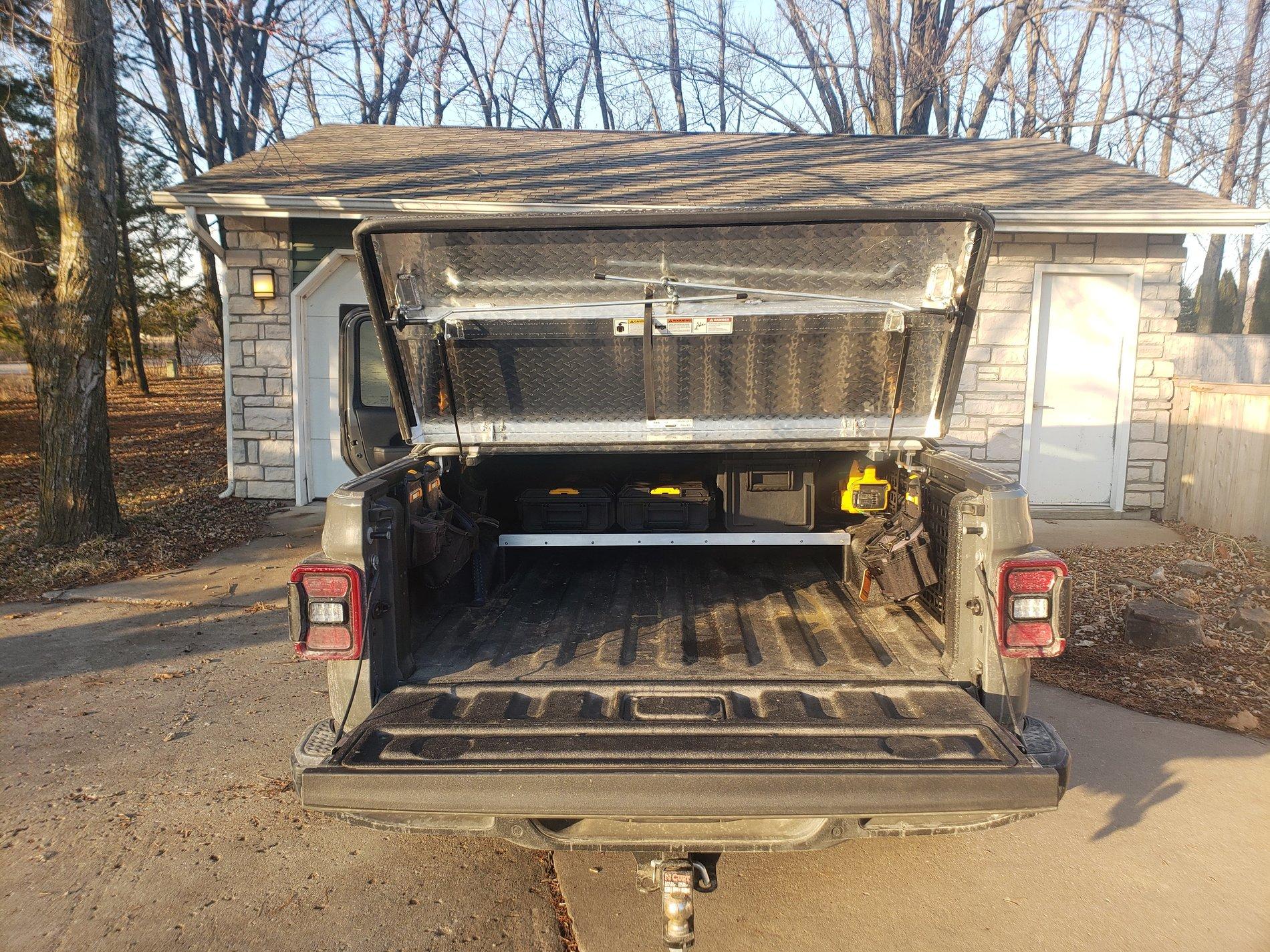 Jeep Gladiator Contractor Chewy 20191221_153204
