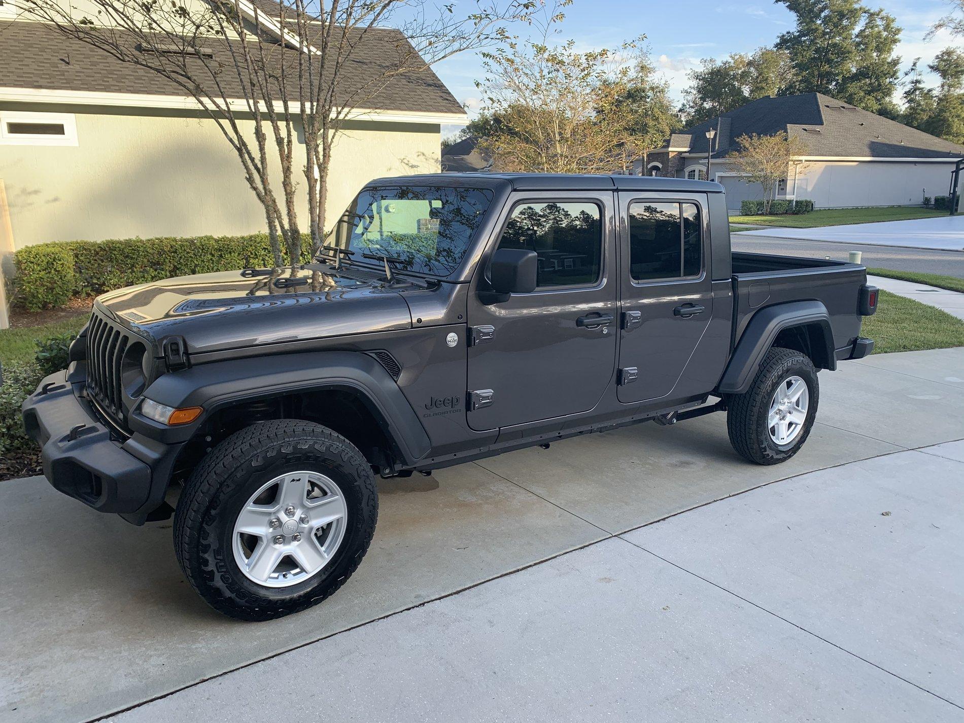 Jeep Gladiator John’s Granite Gladiator 5D2391A0-35C9-4A31-888C-A80D5DF161D2