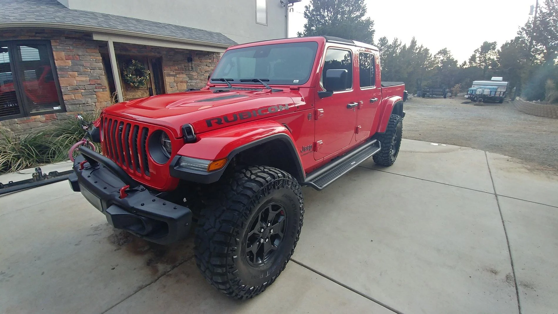 Jeep Gladiator FIRECRACKER RED Gladiator JT Club 1222191529a_HDR