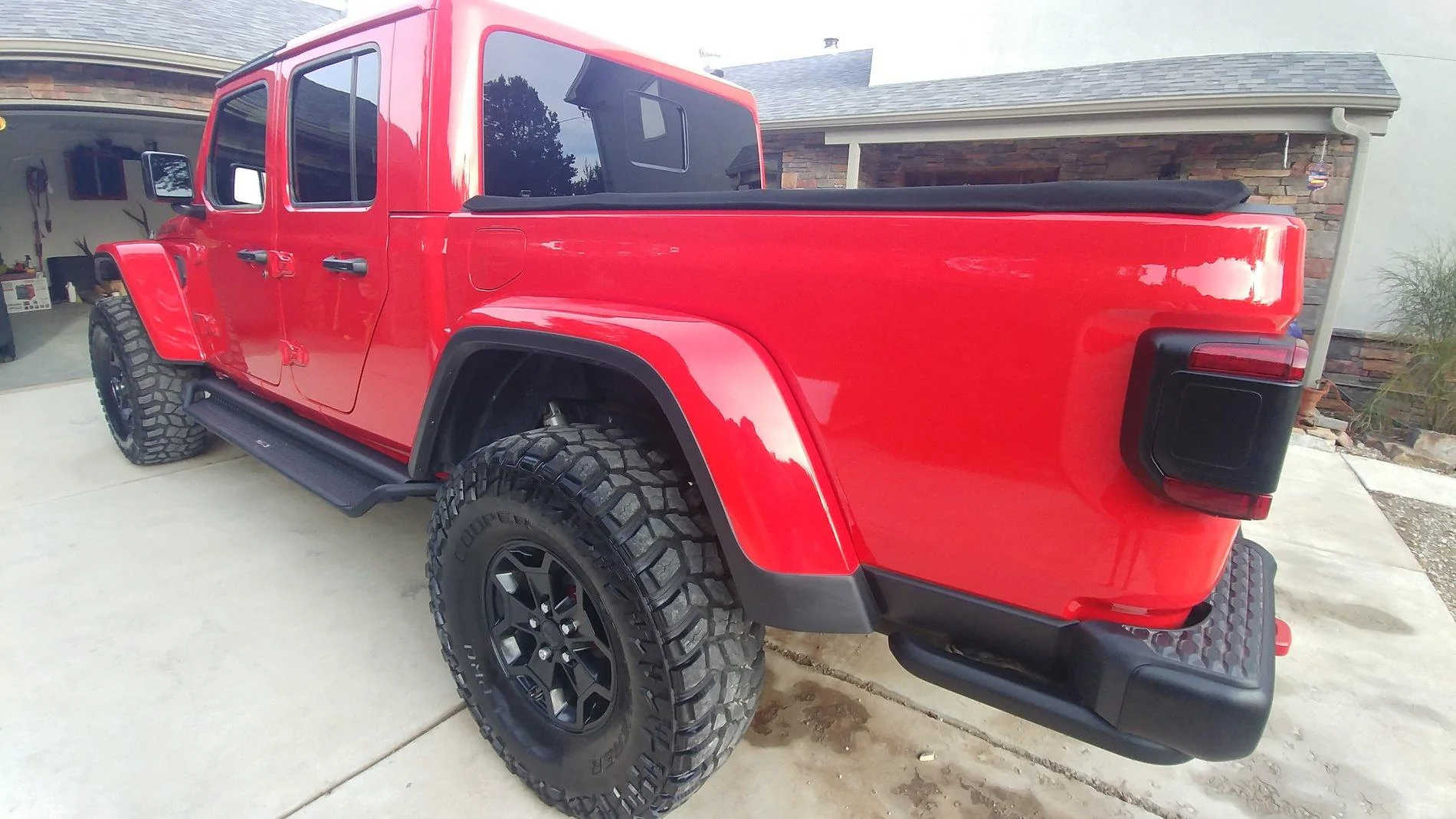 Jeep Gladiator FIRECRACKER RED Gladiator JT Club 1222191529a