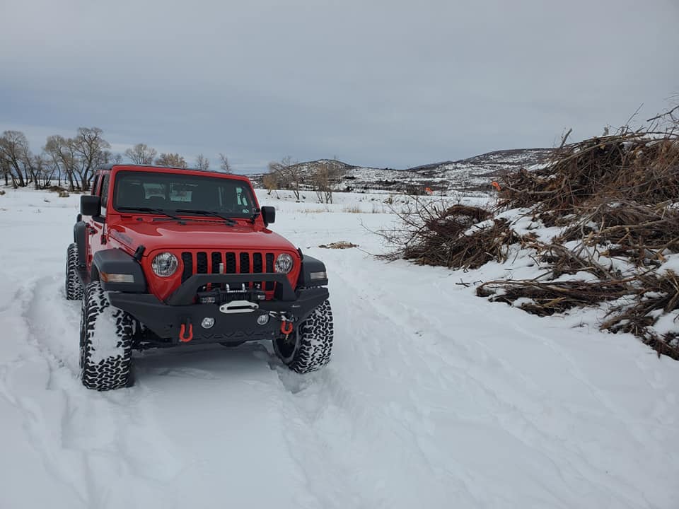 Jeep Gladiator Red Rock'n Utah Firecracker Build 80620813_10221532516605952_6893866124367101952_n