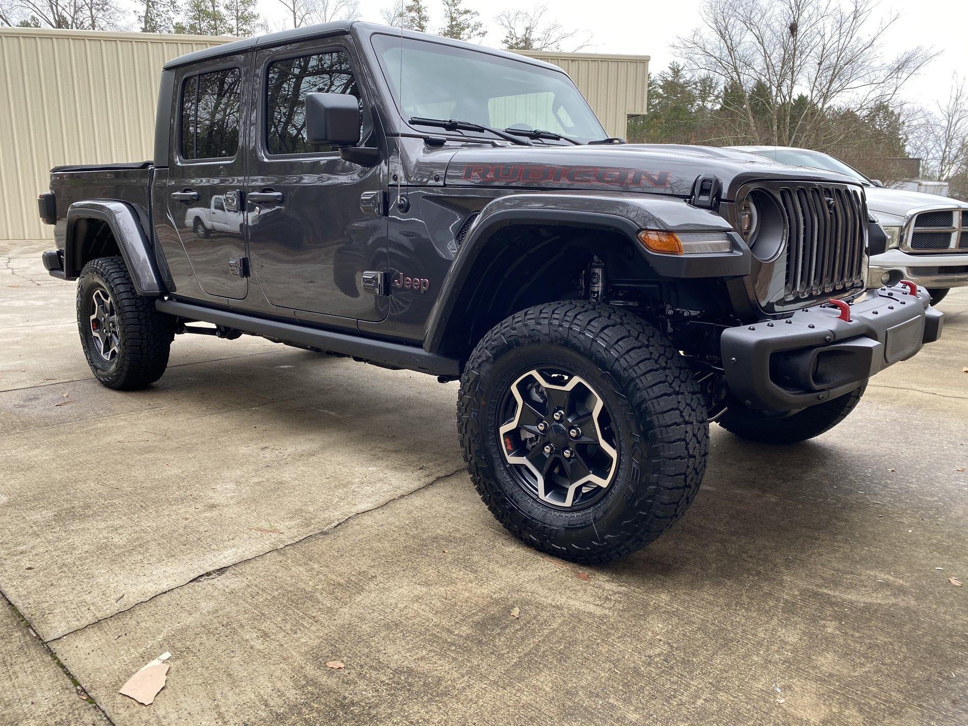 Jeep Gladiator What wheels are you putting on you JT? E340BD6F-C922-4163-9F02-EB438C3BBE28