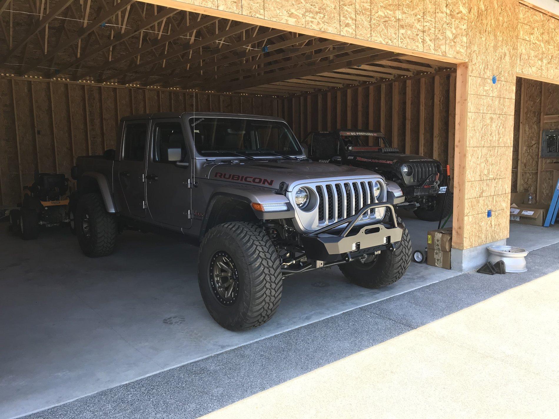 Jeep Gladiator Breakover angle image4