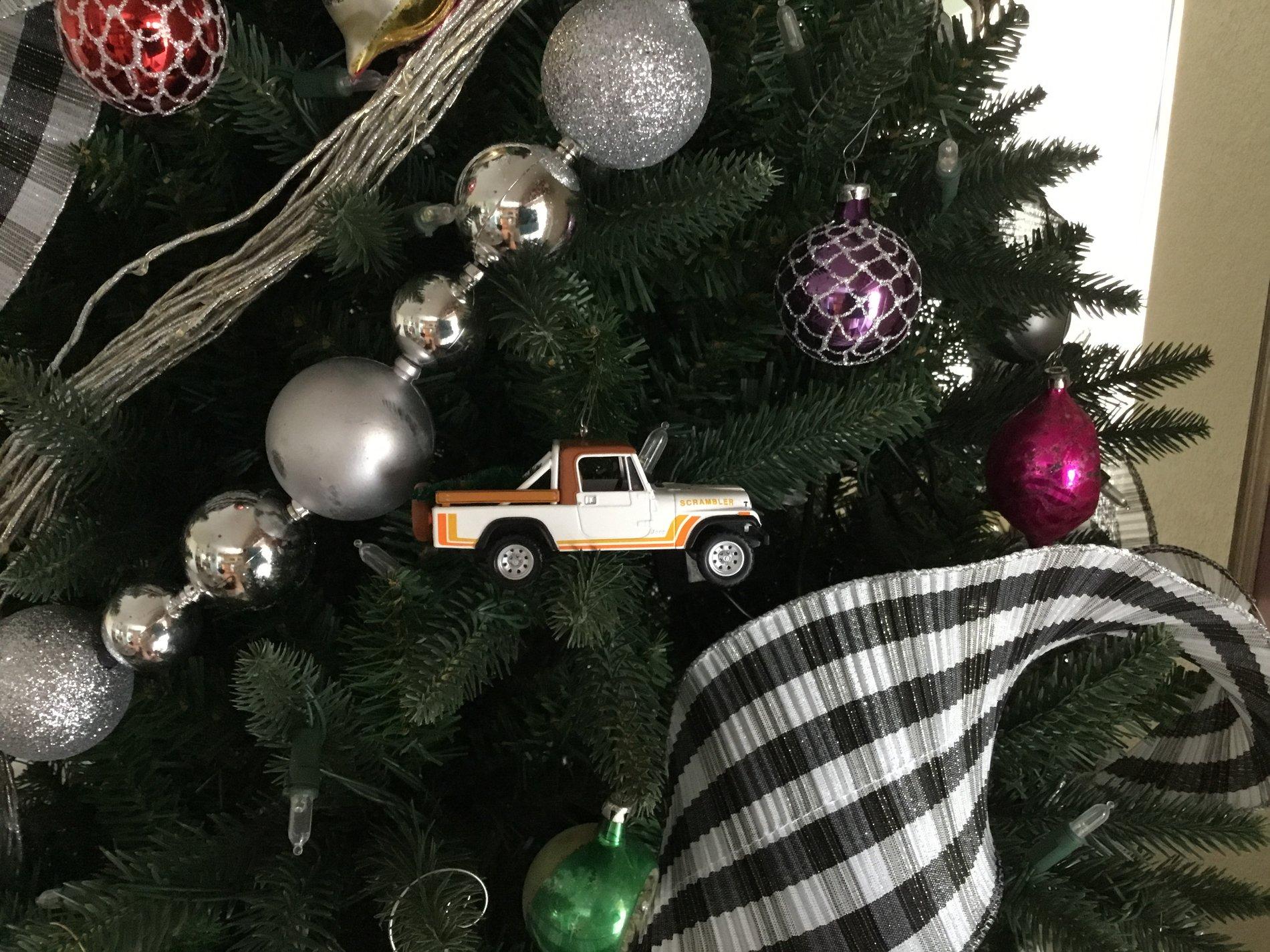 Jeep Gladiator Merry Christmas D0789191-0960-4E1E-B15D-A157CE246B63