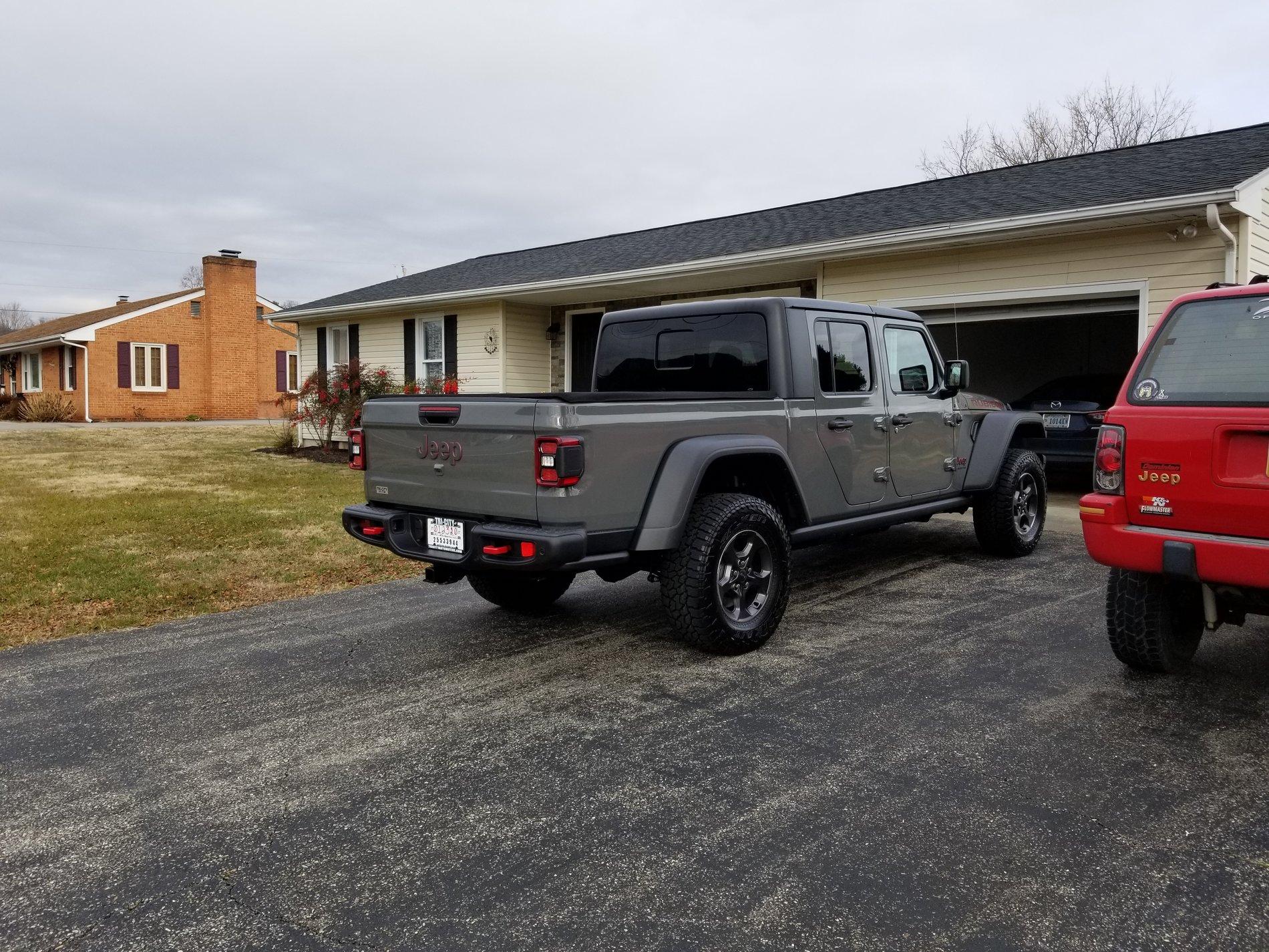 Jeep Gladiator Sting grey owners (future) check in 20191223_133515