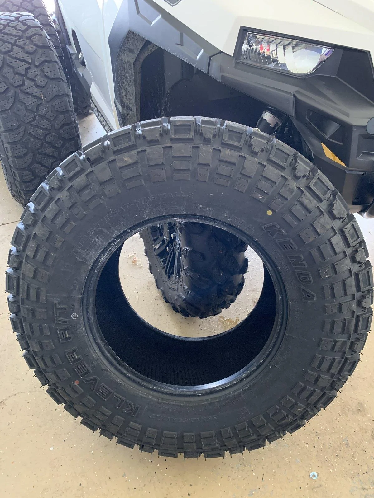 Jeep Gladiator Kendra Klever RT 35 12.50 17 2331643A-8D19-4B26-BF37-39F827D58A4E