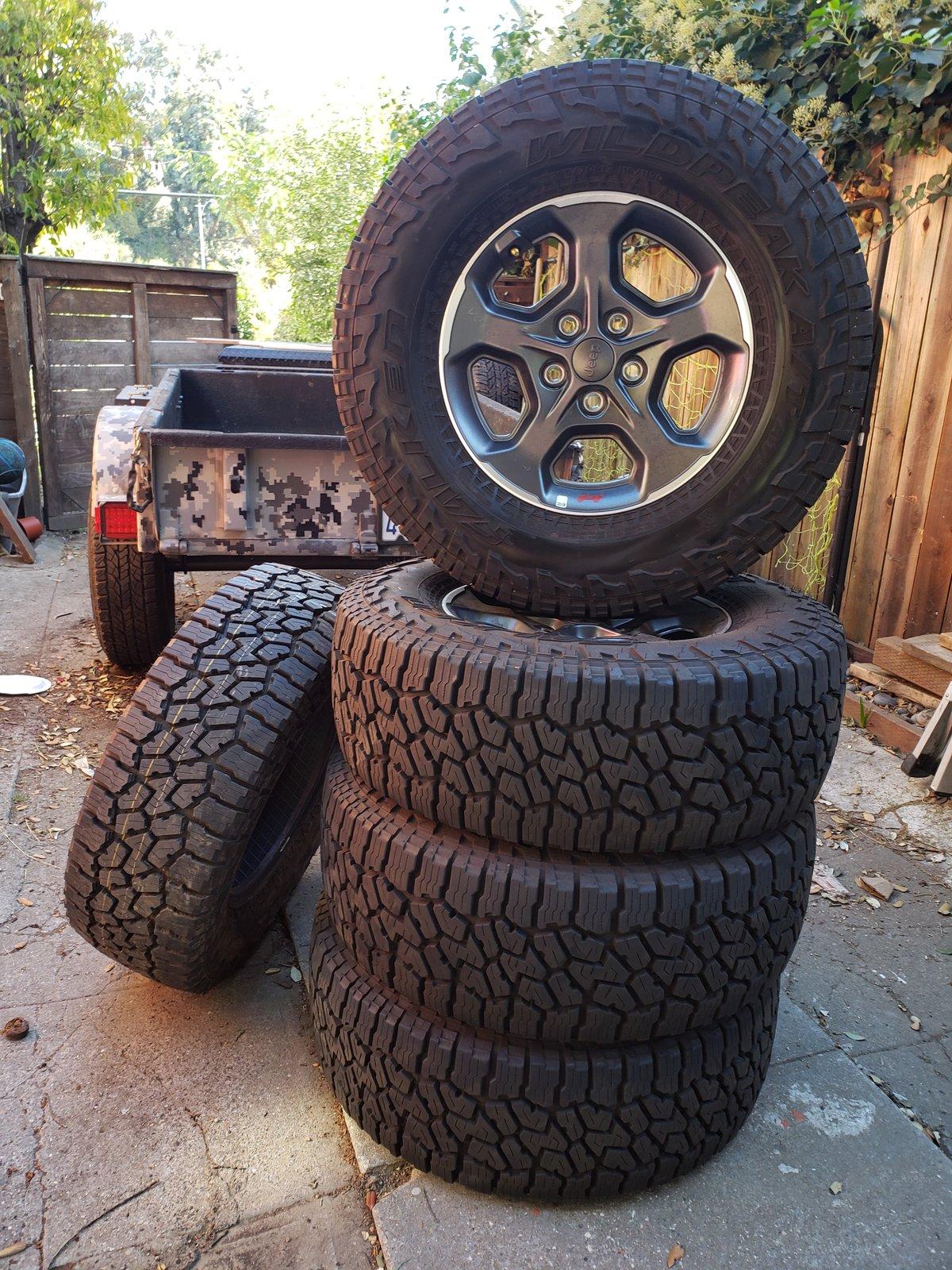 Jeep Gladiator Factory Wheels & Tires Rubicon 20191021_114219