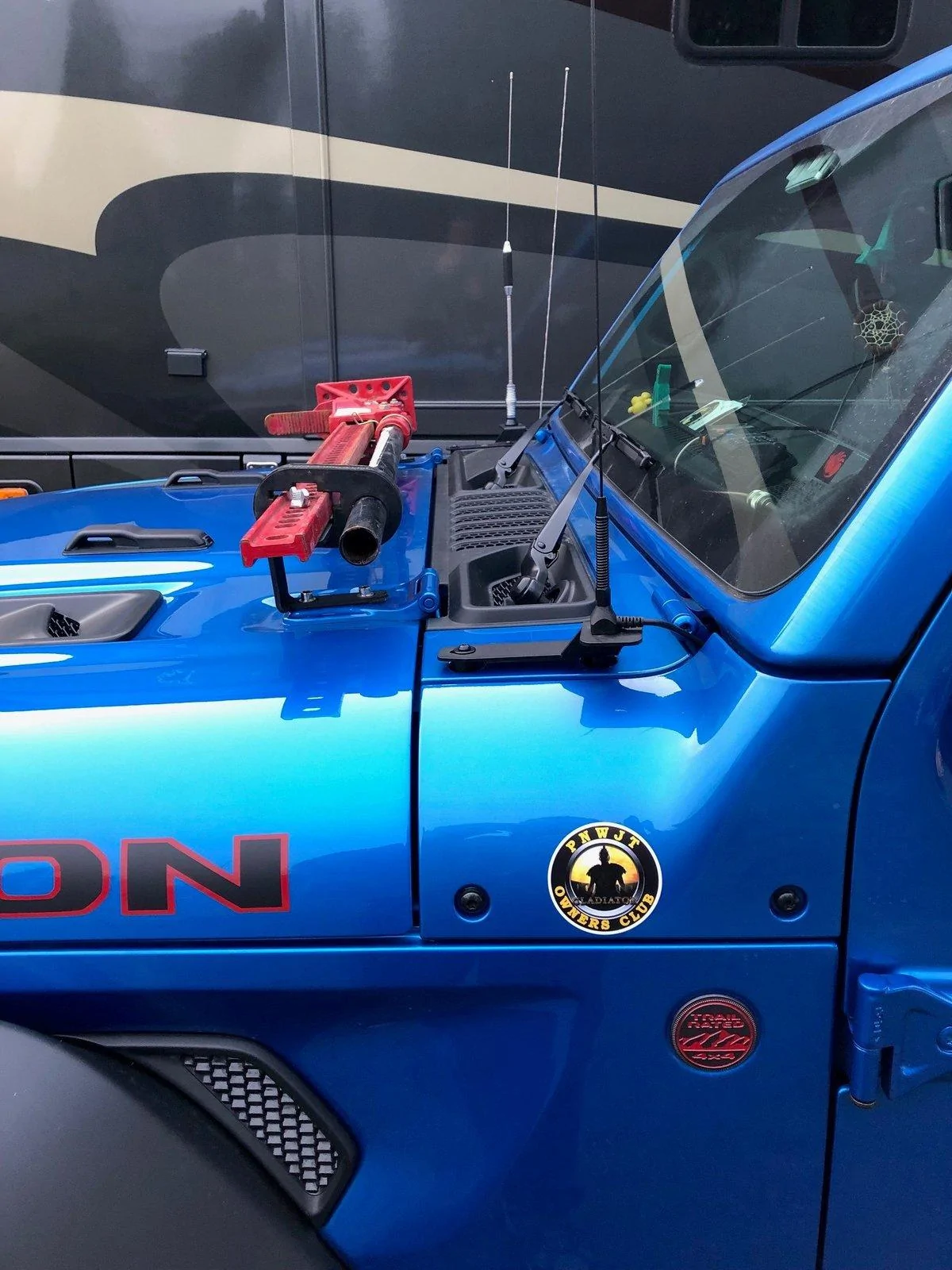 Jeep Gladiator Magnetic HAM antenna location? jack mount sid