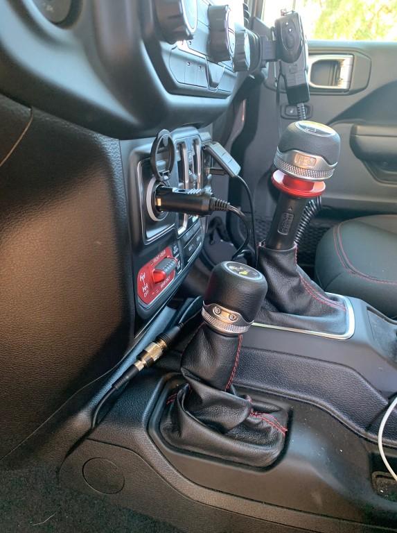 Jeep Gladiator JT cb antenna wire routing location pYzjCC