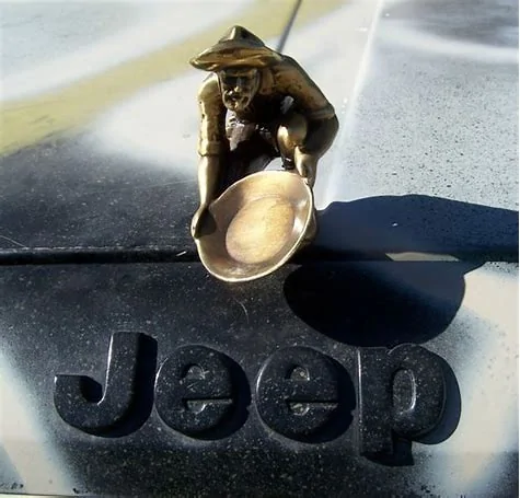 Jeep Gladiator Hood Ornaments OIP.jpeg-13