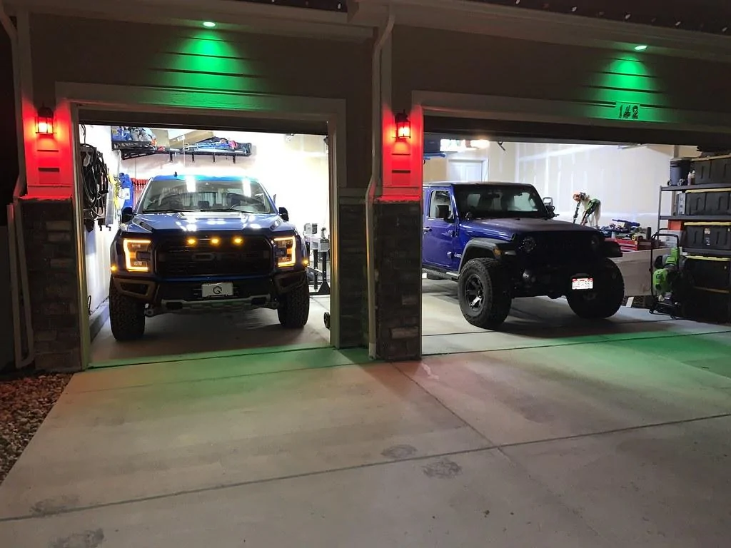 Jeep Gladiator Discussion: 2020 Ford Raptor or 2020 Jeep Gladiator 49299053478_40a840bf96_