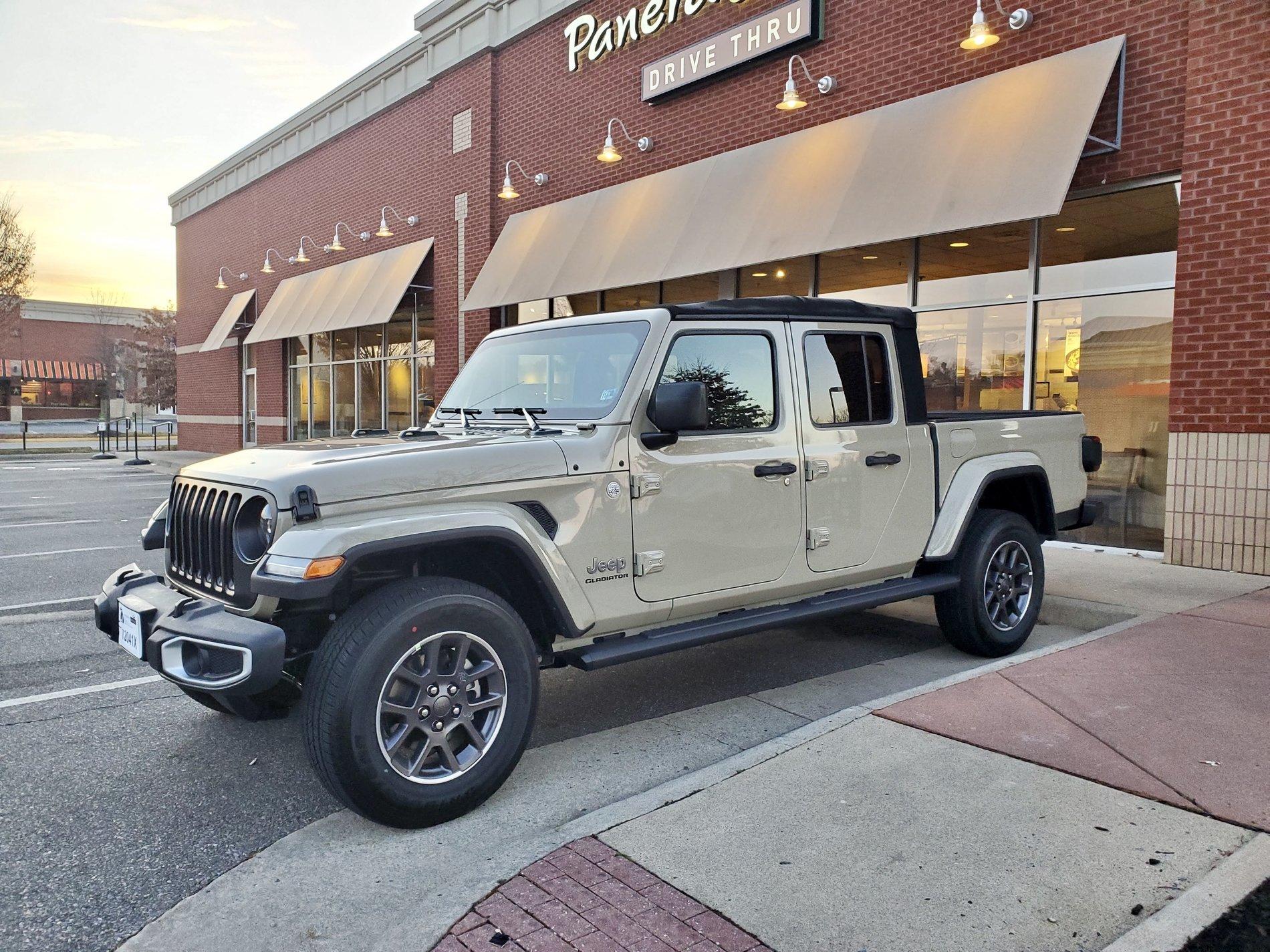 Jeep Gladiator Took Delivery of Your JT? Sign in Here! A1669231-EBB8-4E45-8E38-196B7980B6FA