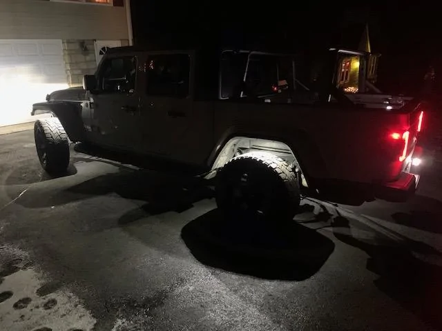 Jeep Gladiator Rock Lights tied to bed lights and reverse rocklights