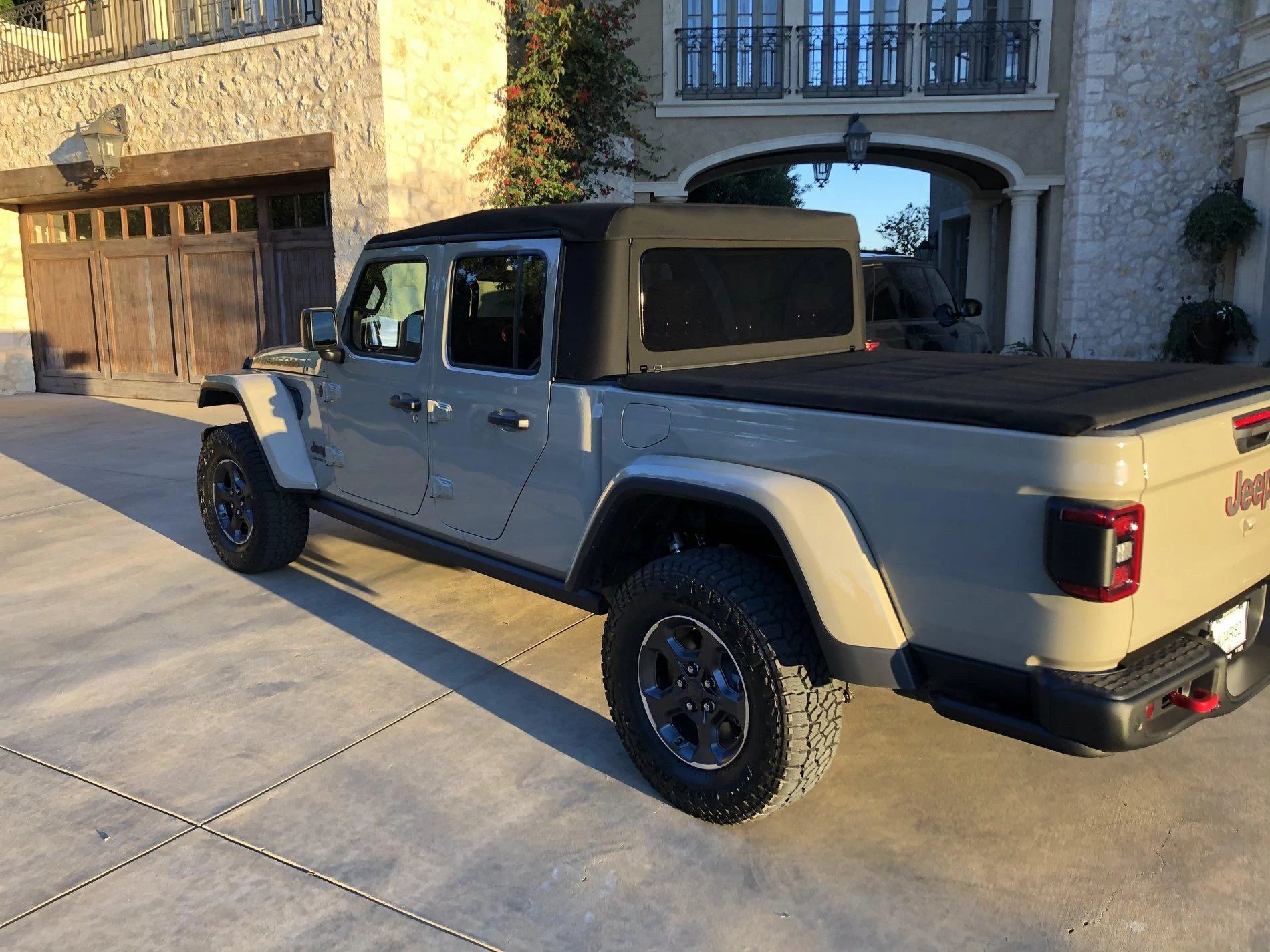 Jeep Gladiator Where are my future Gobis 73493E52-AE25-4F4B-99EE-C391B17AC58C