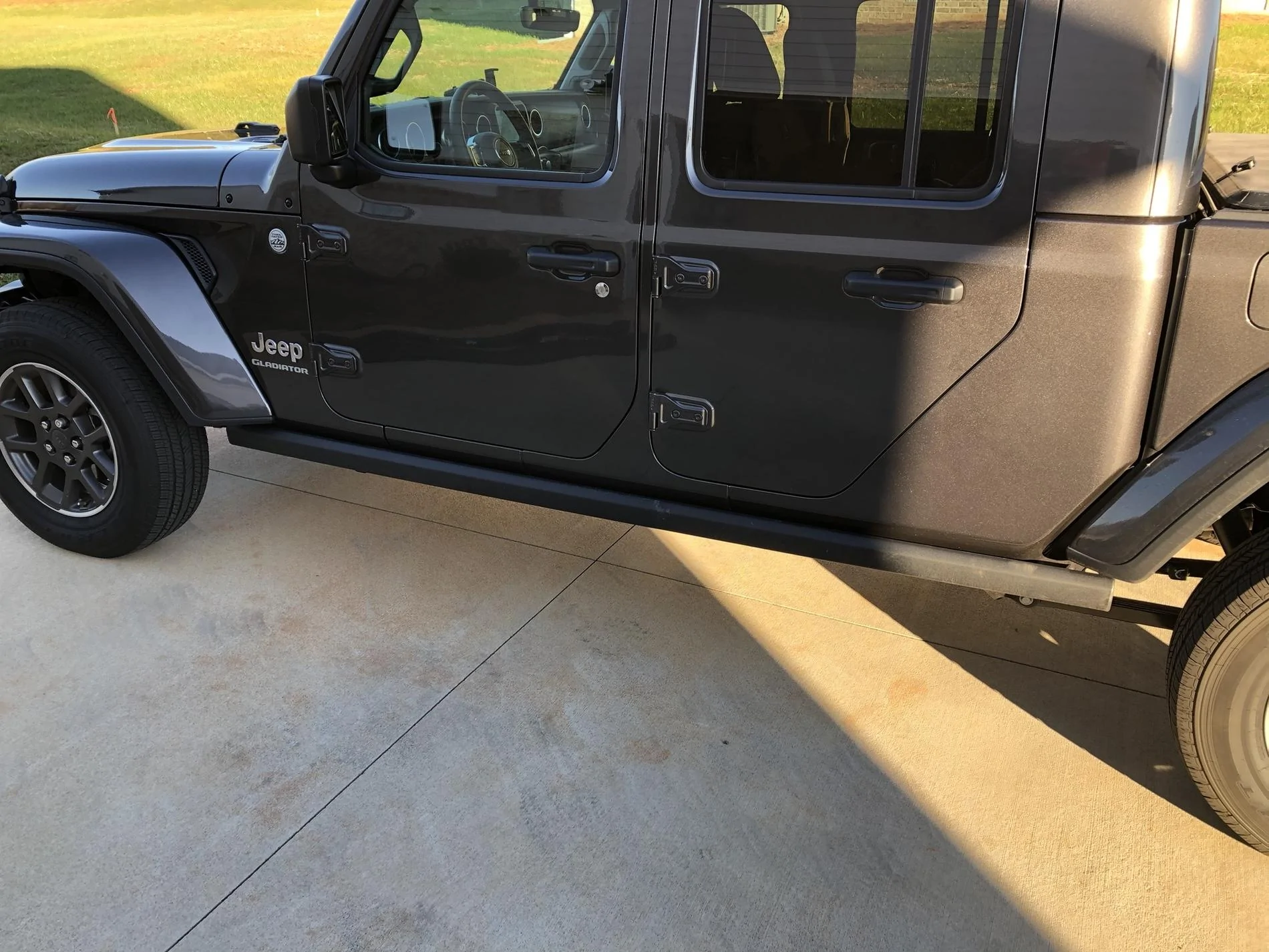 Jeep Gladiator Difficulty removing side steps 4WtzxCv