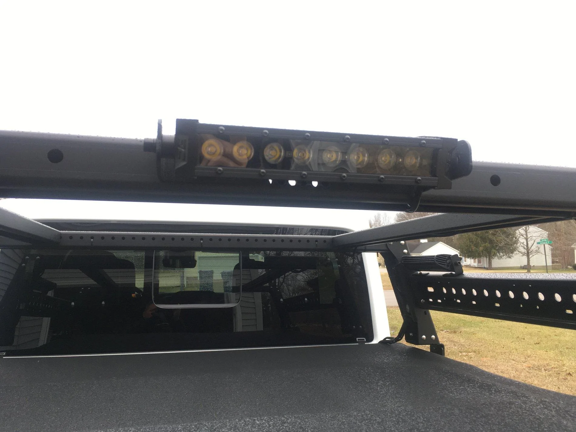Jeep Gladiator On-board Air and Rack lighting IMG_3814