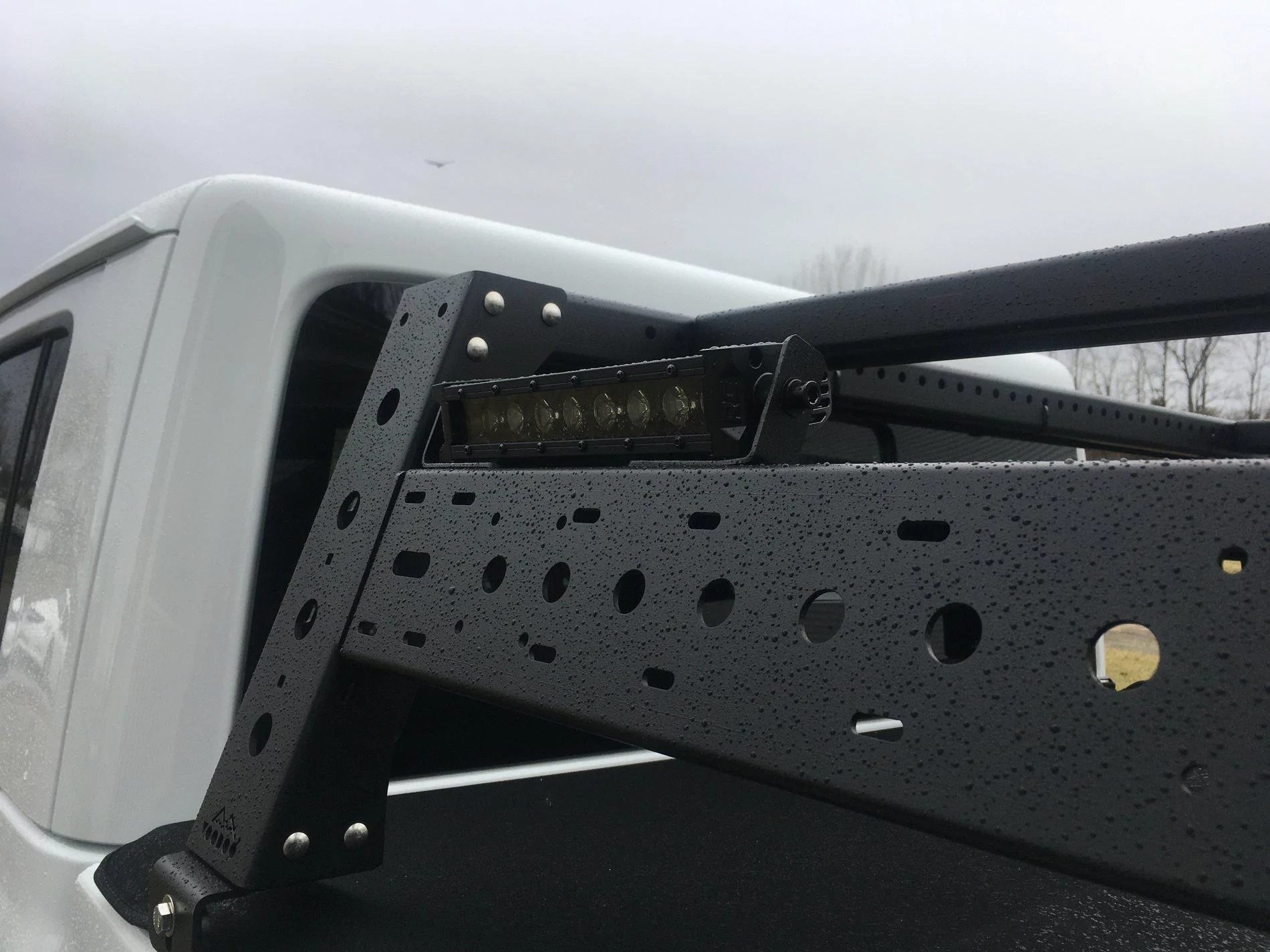 Jeep Gladiator On-board Air and Rack lighting IMG_3815