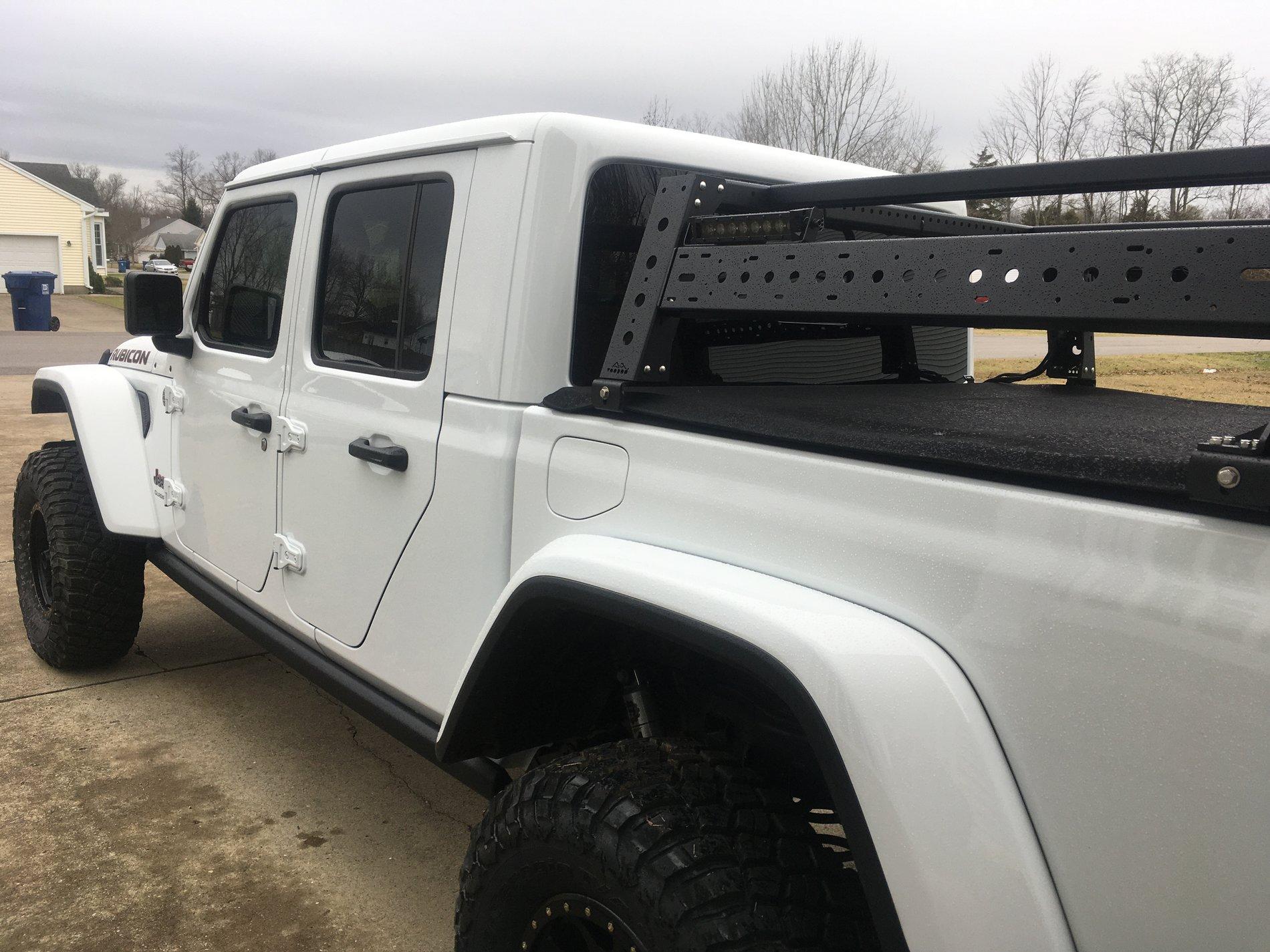 Jeep Gladiator On-board Air and Rack lighting IMG_3817.JPG