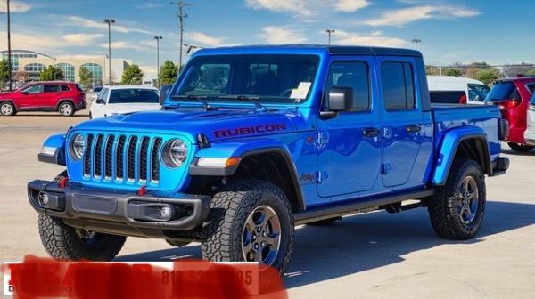 Jeep Gladiator Hydro Blue Rubicon with grey dash E85B375C-BBCB-4200-9975-35C3D4C7E355