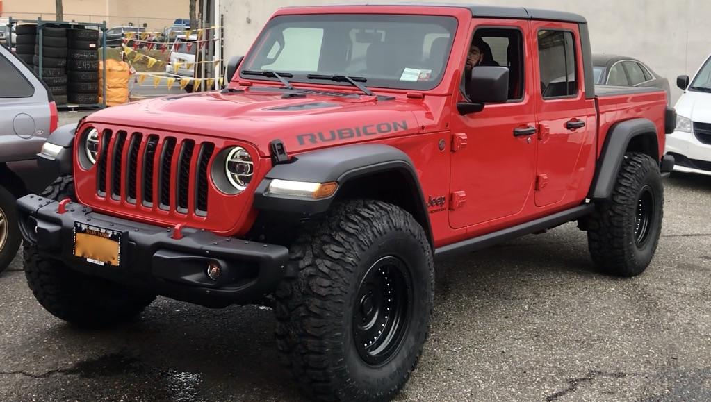 Jeep Gladiator FIRECRACKER RED Gladiator JT Club F9B784EB-8DB2-4474-B212-D1A90DE44B82_1_201_a