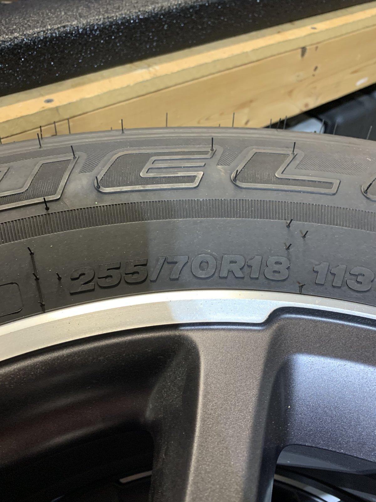 Jeep Gladiator WTS: (4) 2020 Jeep Gladiator Overland 18" OEM Wheels & Tires Gladiator WheelsTires 4