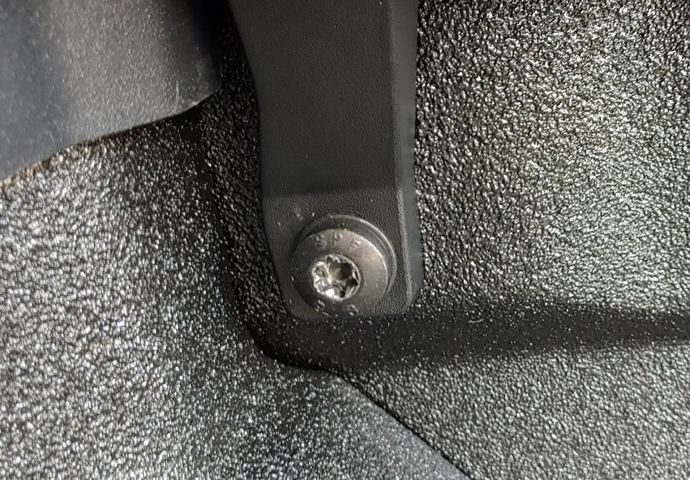 Jeep Gladiator Anybody had the horrible roll up bed cover replaced? left-front-bolt