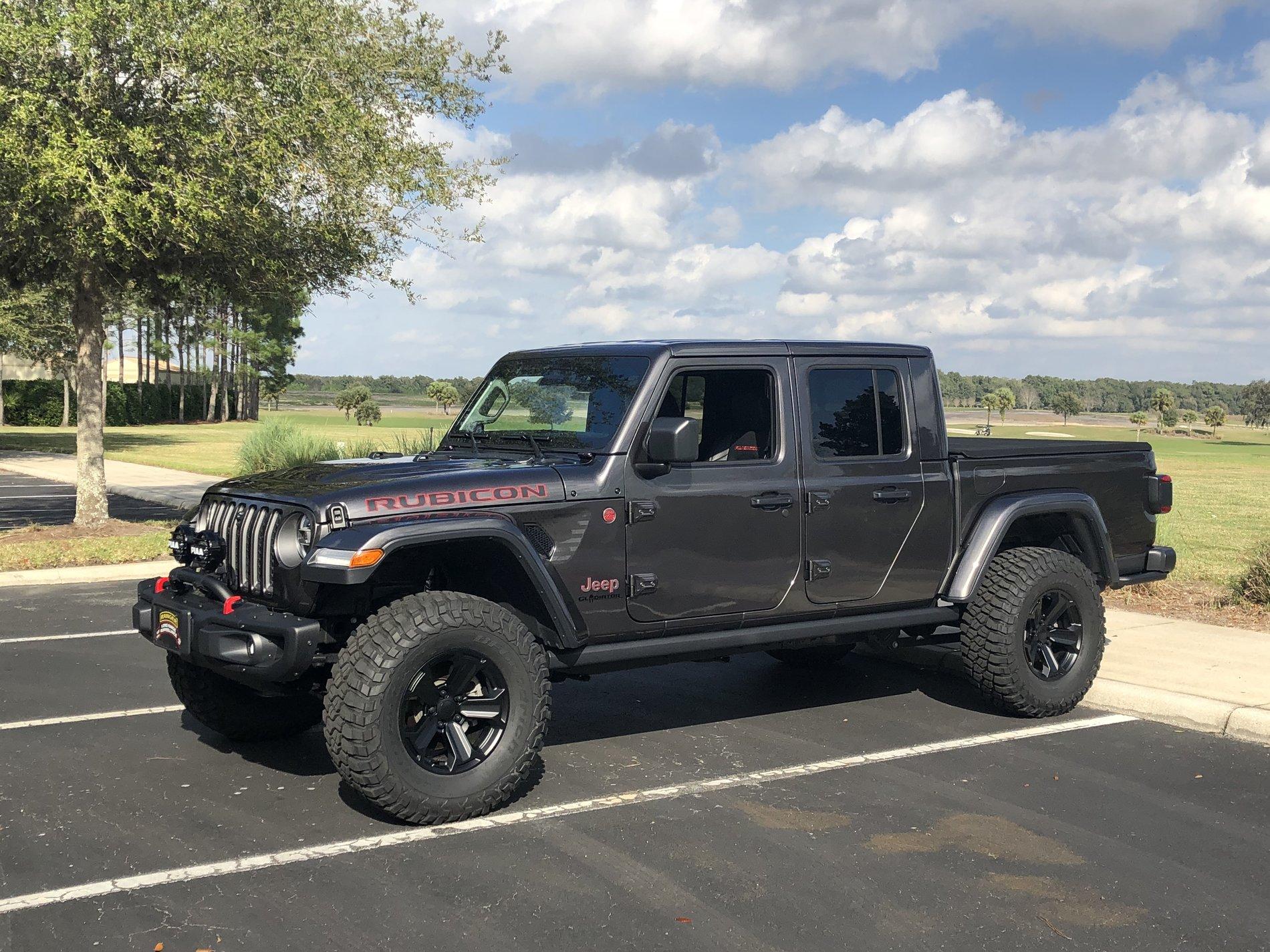 Jeep Gladiator GRANITE CRYSTAL JT Gladiator Club D7771E78-188D-4063-A618-AF4FB456DA00