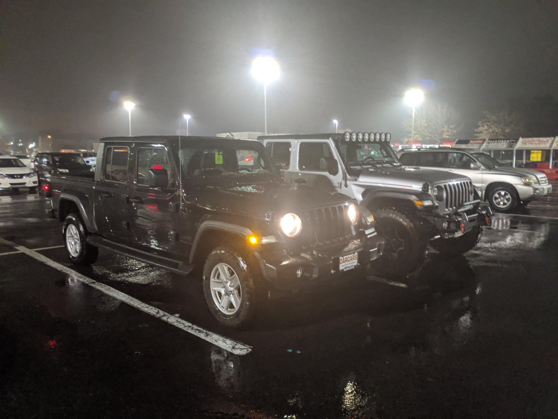 Jeep Gladiator Jeeps Parking Next To Jeeps IMG_20200103_200501