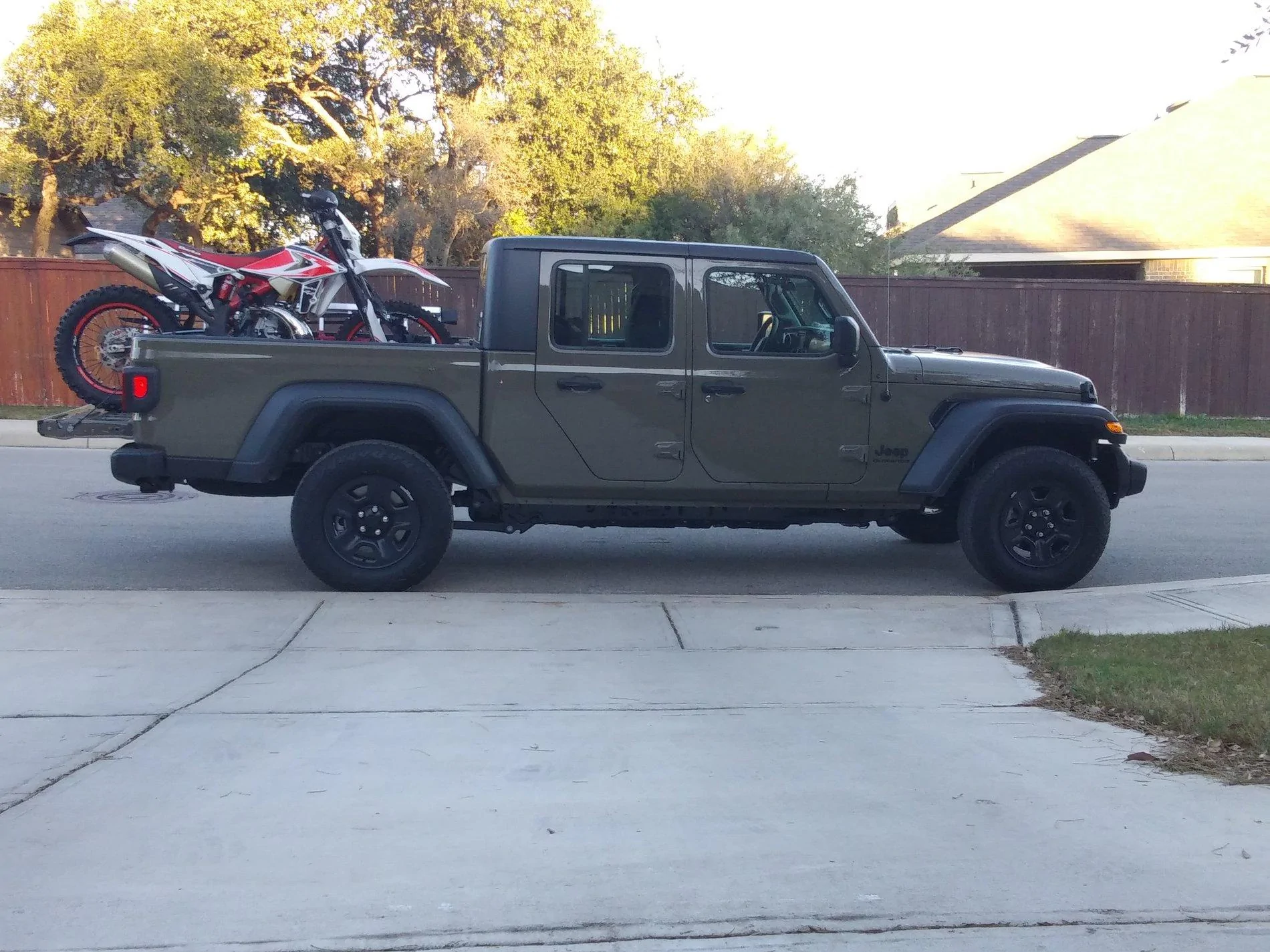Jeep Gladiator GATOR Gladiator JT Club 20200104_170755