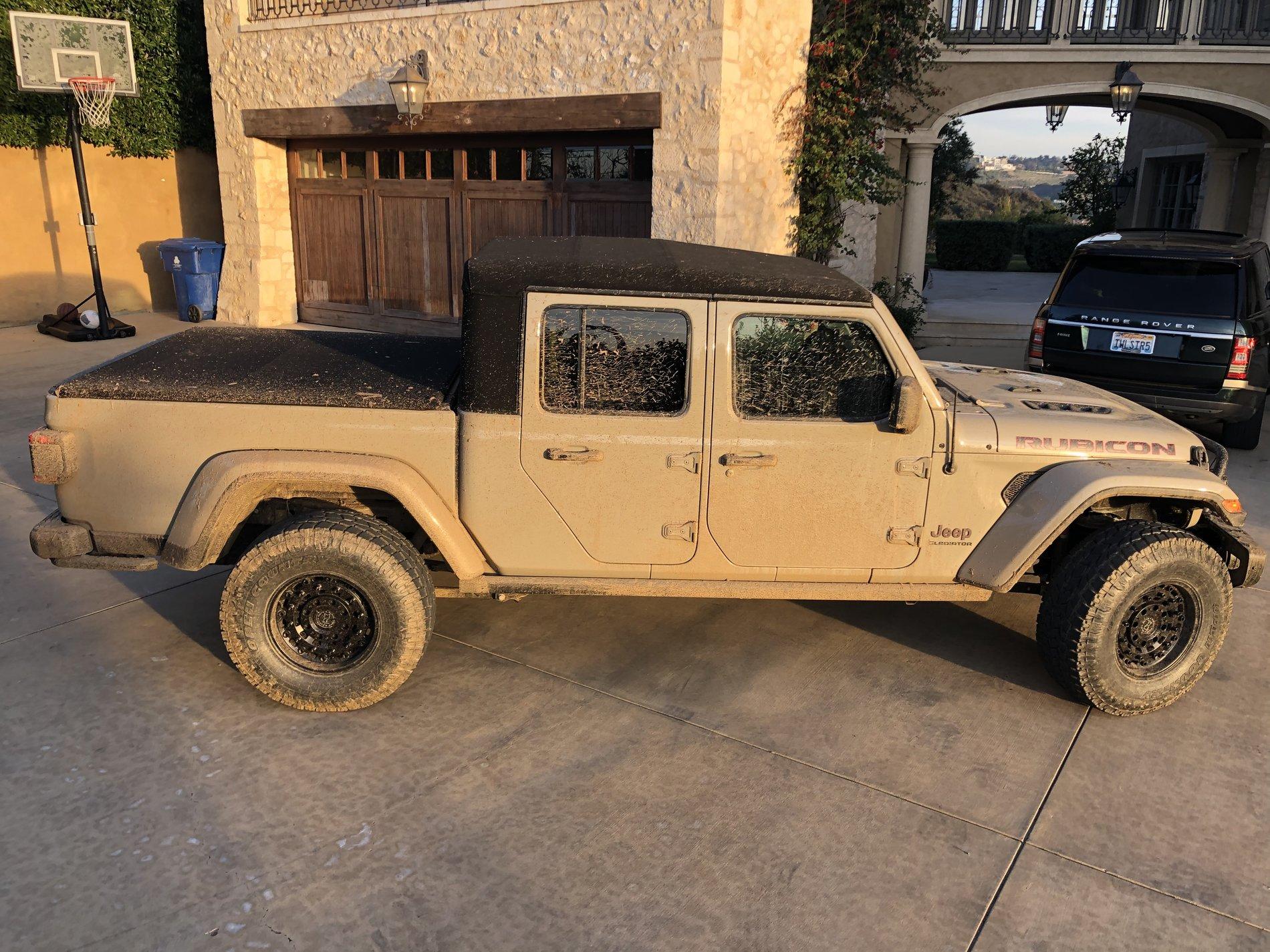 Jeep Gladiator GOBI Gladiator JT Club DEDA776B-86EE-475B-ABB8-220FE1B2B89E