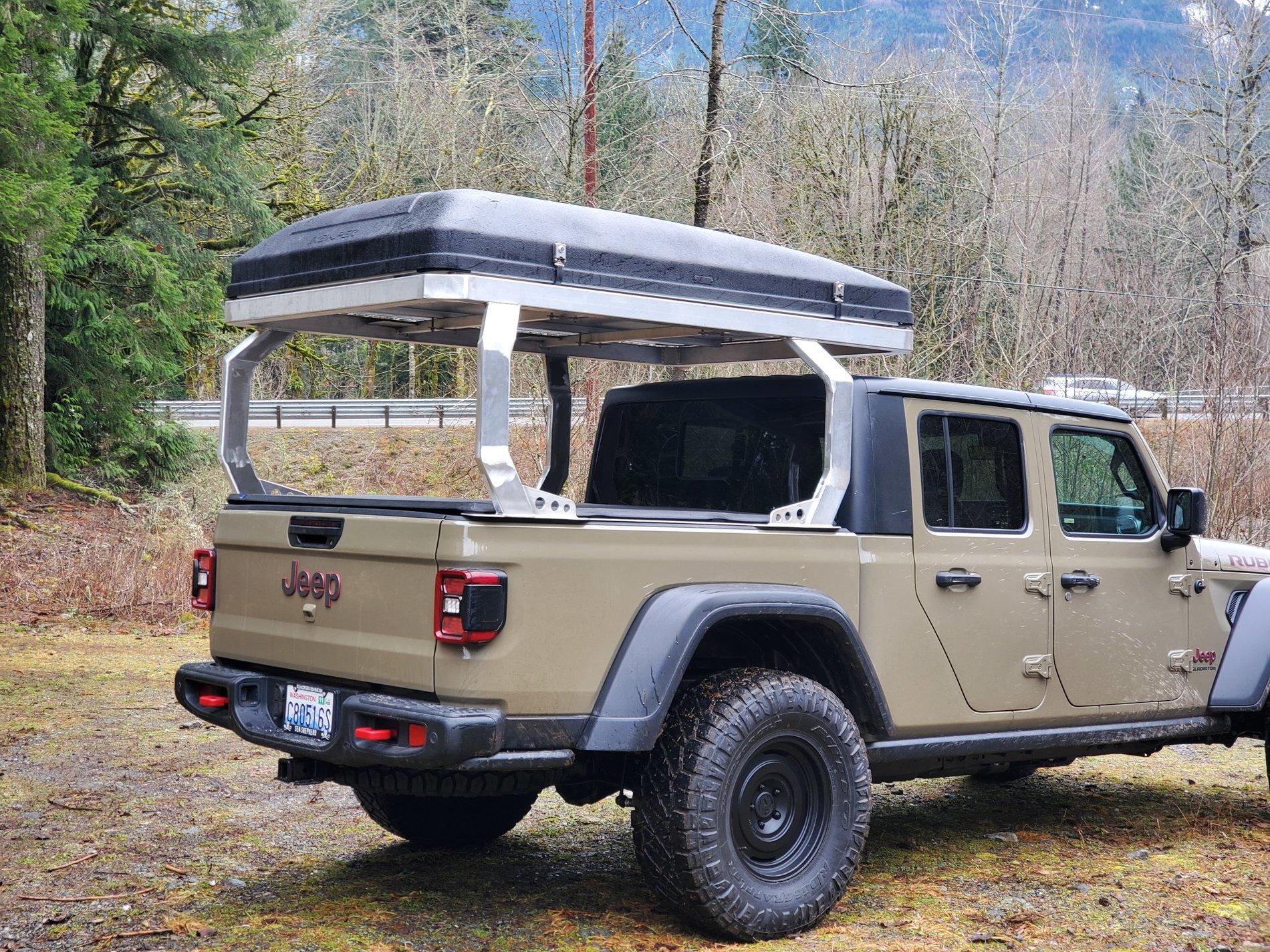 Jeep Gladiator 3+ person rated RTT (roof top tent) over a Gladiator bed...does it fit? 20191228_133952