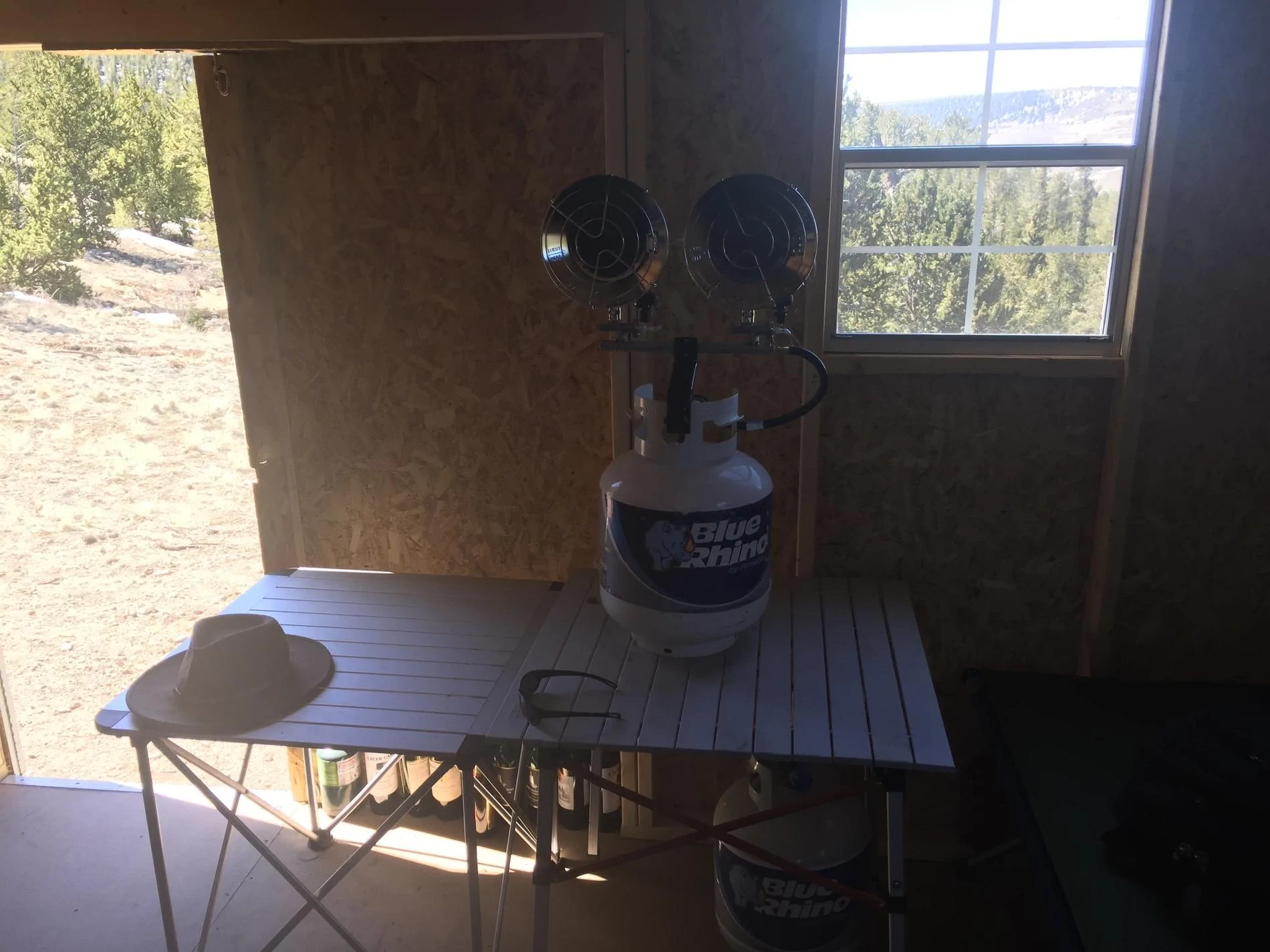 Jeep Gladiator 3+ person rated RTT (roof top tent) over a Gladiator bed...does it fit? Dr0lq5Y