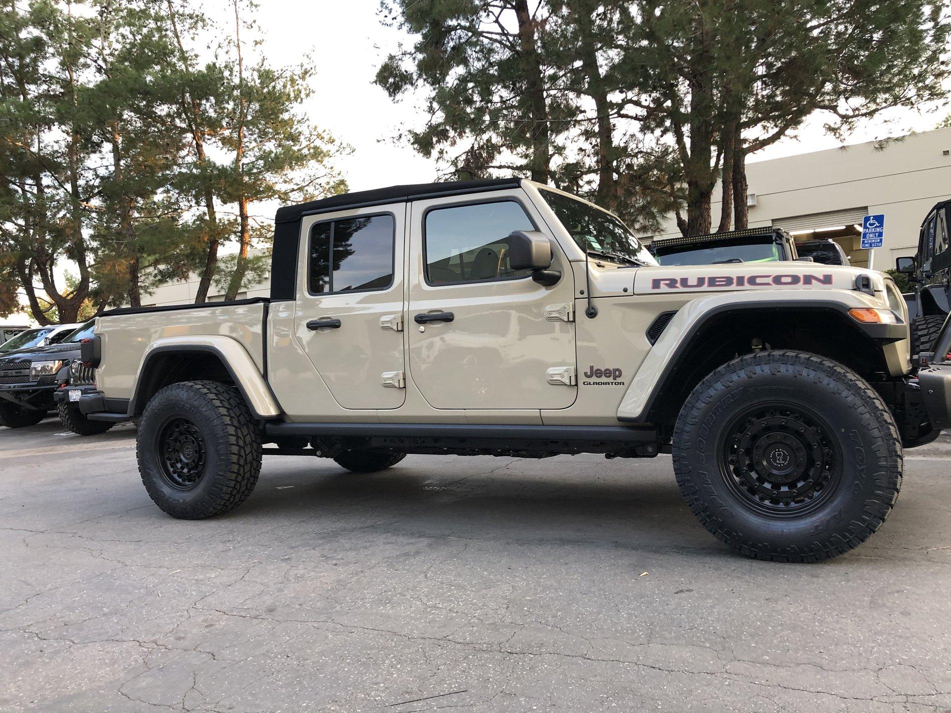 Jeep Gladiator Pictures of 33s and 35s D8940C18-C486-4EC7-86C7-FA27A9FB27E9