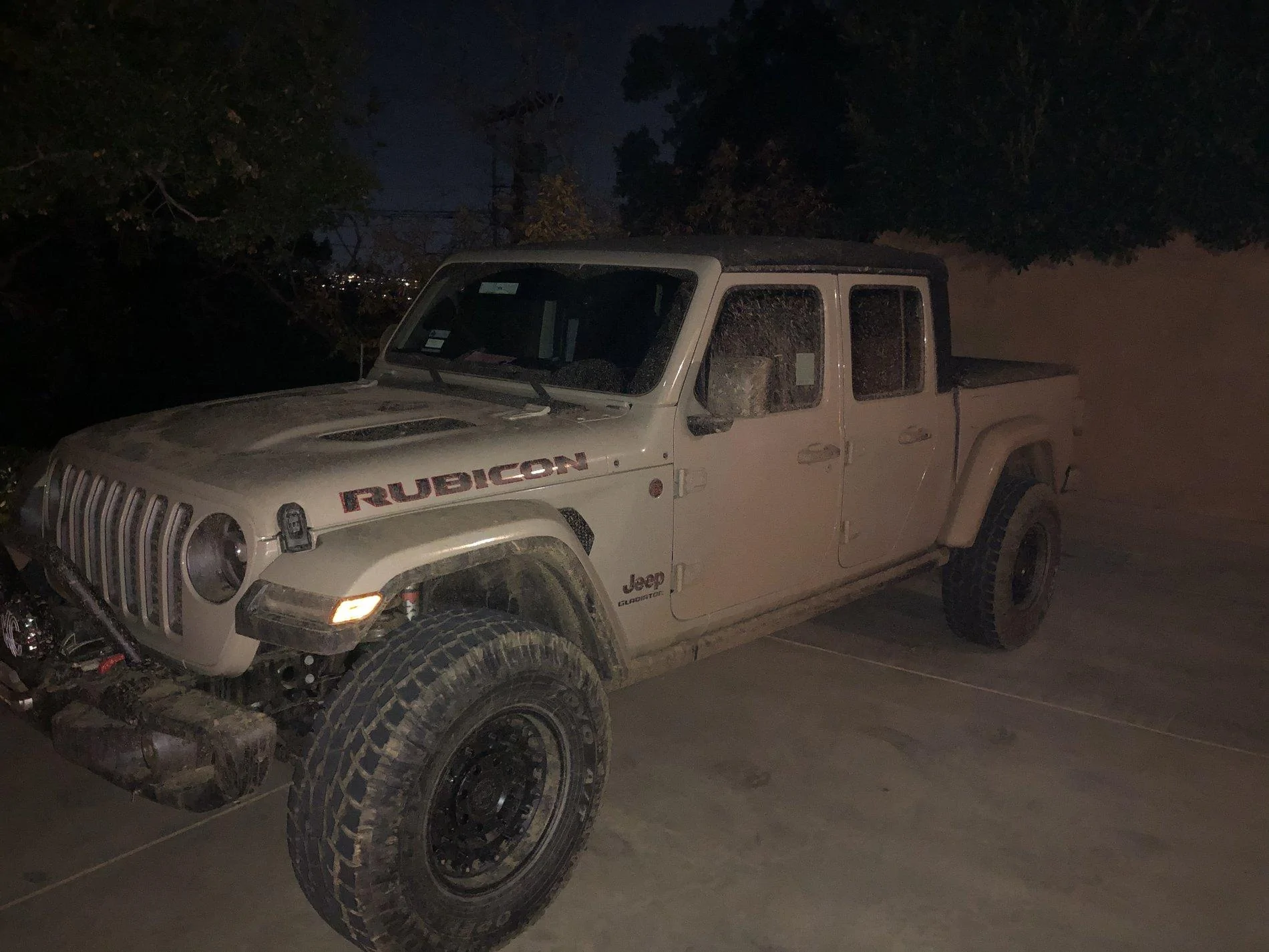 Jeep Gladiator Pictures of 33s and 35s 281CA672-0C02-4A11-BF65-045A843907A0