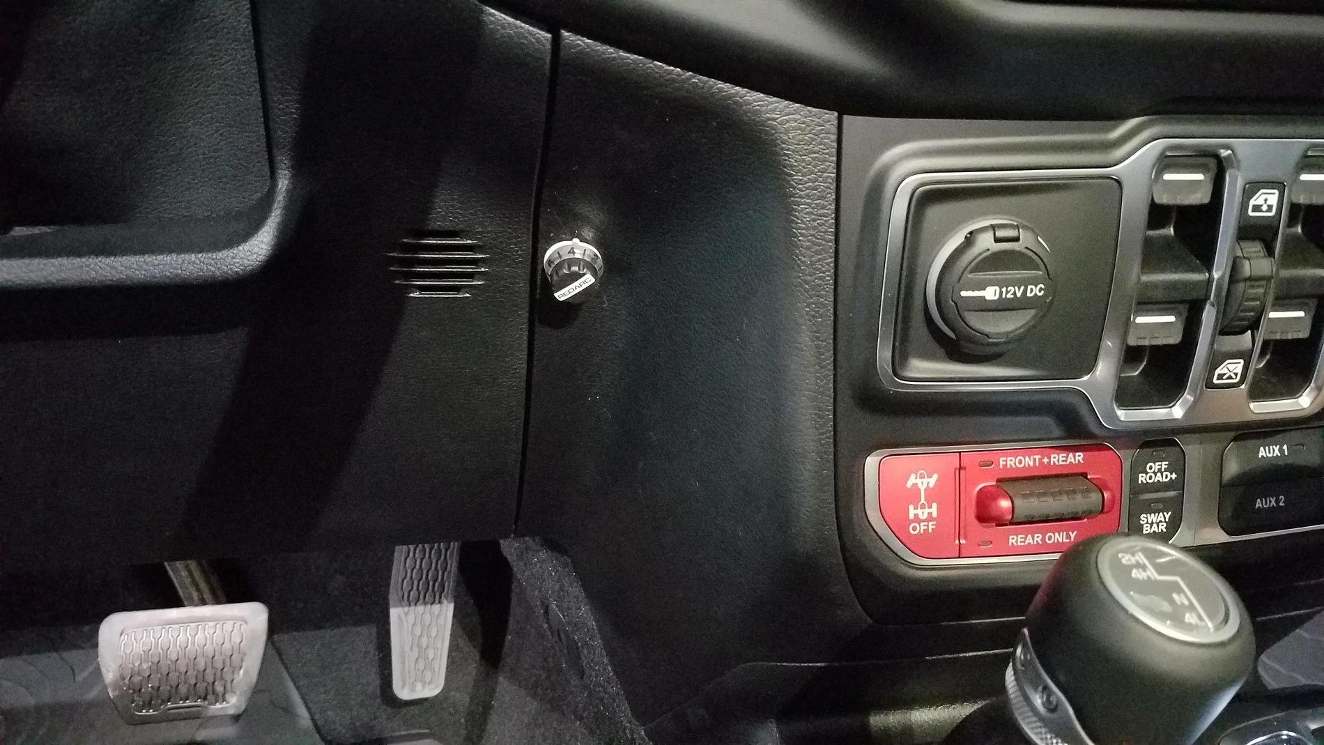 Jeep Gladiator Factory Trailer Brake Controller releases ...EDIT: STILL WAITING 20200107_115241