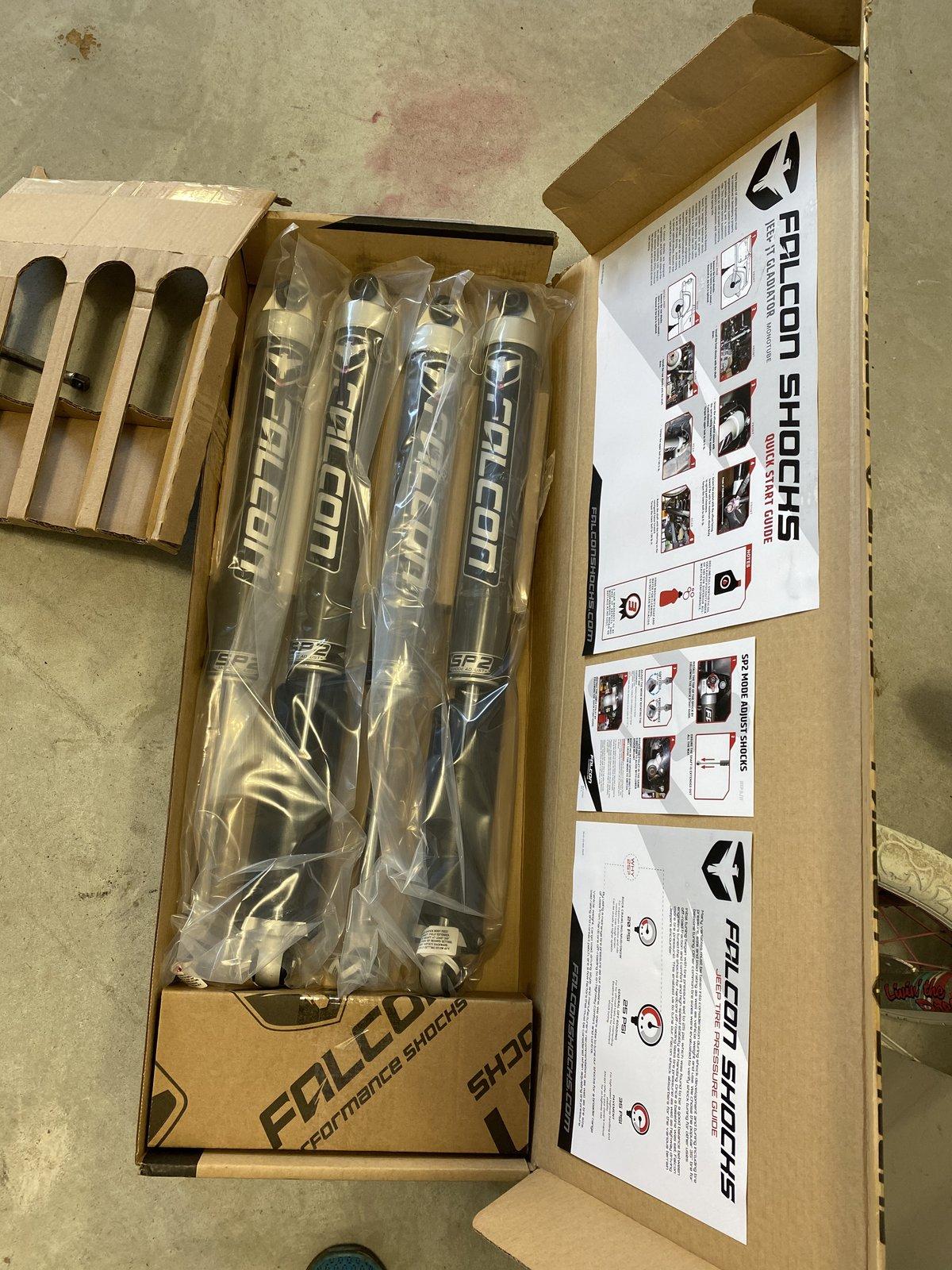 Jeep Gladiator Swapped my Mopar 2" Lift Kit Fox Shocks for Falcons 2.1 SP2s D440CAE3-10D2-424F-8781-8E4479E80DAE