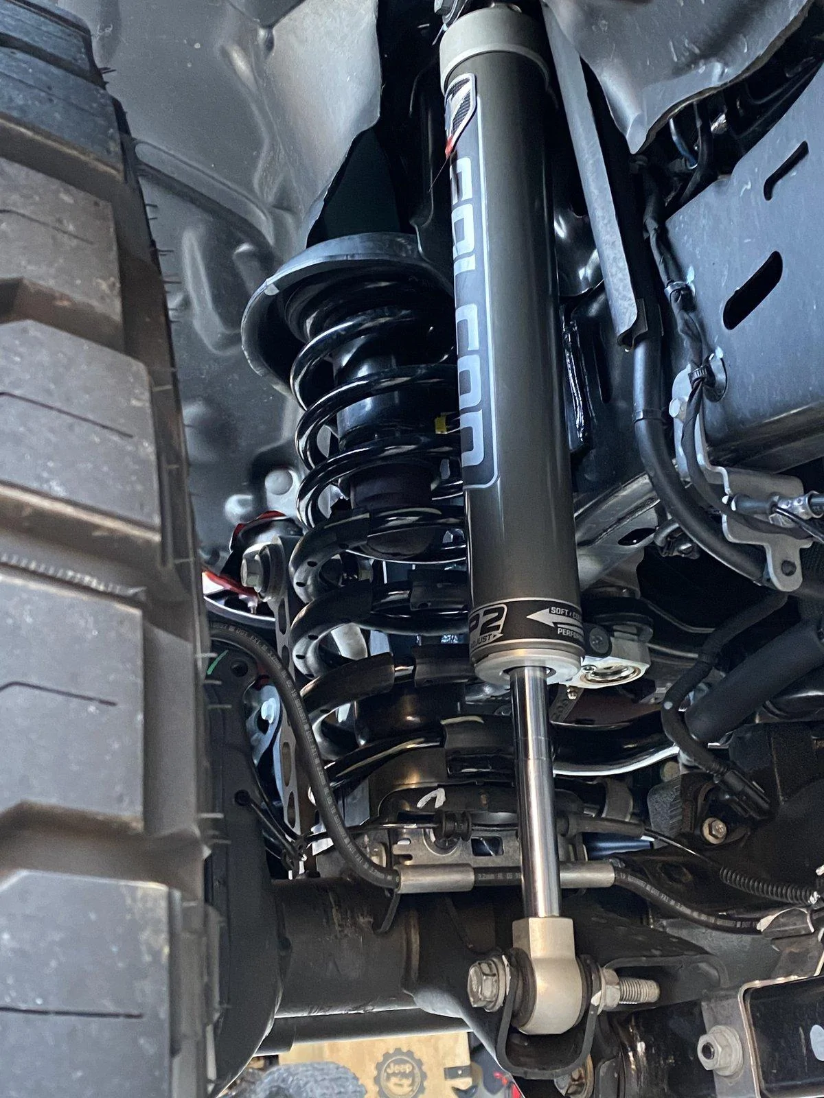Jeep Gladiator Swapped my Mopar 2" Lift Kit Fox Shocks for Falcons 2.1 SP2s 67FF2A6C-1DEE-4E56-B6A2-FA2F7D7C9152