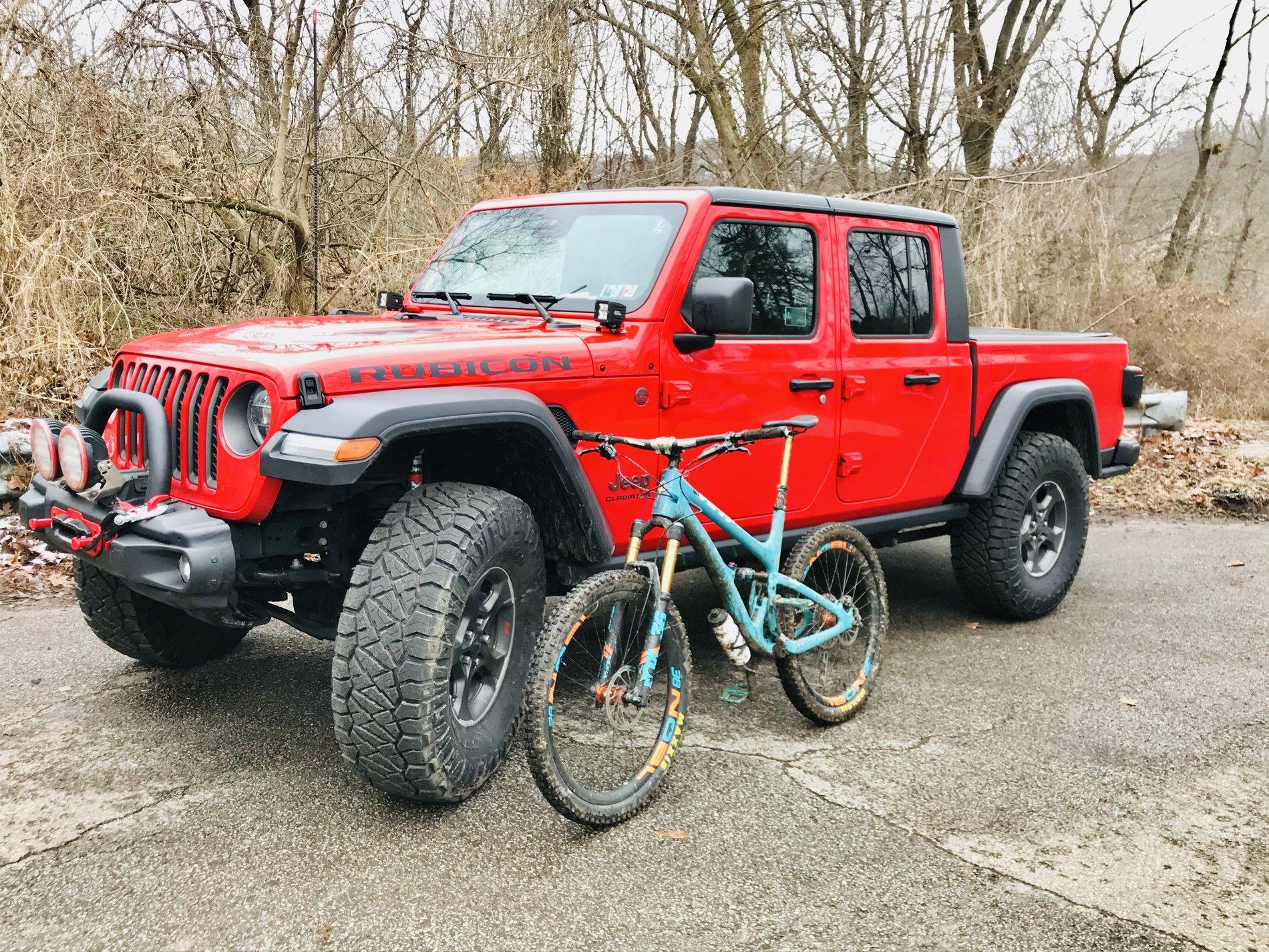 Jeep Gladiator FIRECRACKER RED Gladiator JT Club IMG_0547