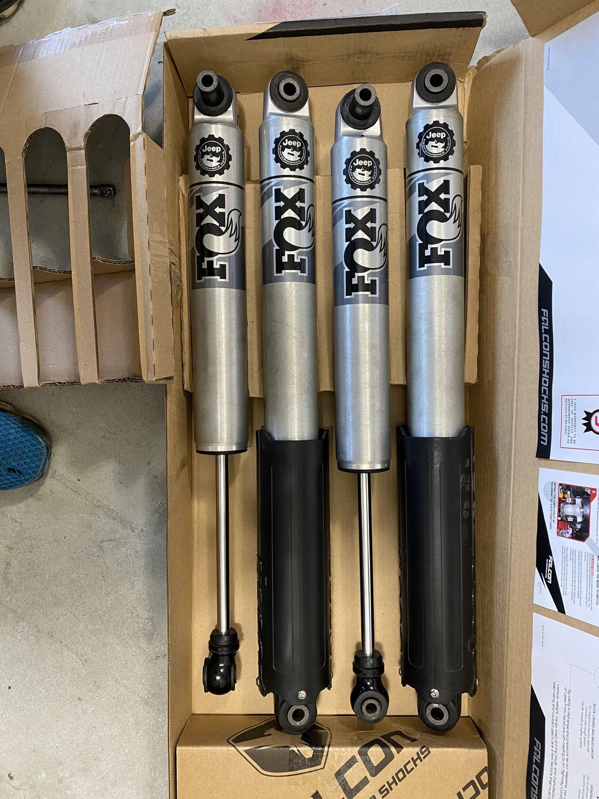 Jeep Gladiator Mopar 2” Lift Kit Fox Shocks 4 sale E4017E97-3FBB-46CE-95AF-2E863DBC8ABD