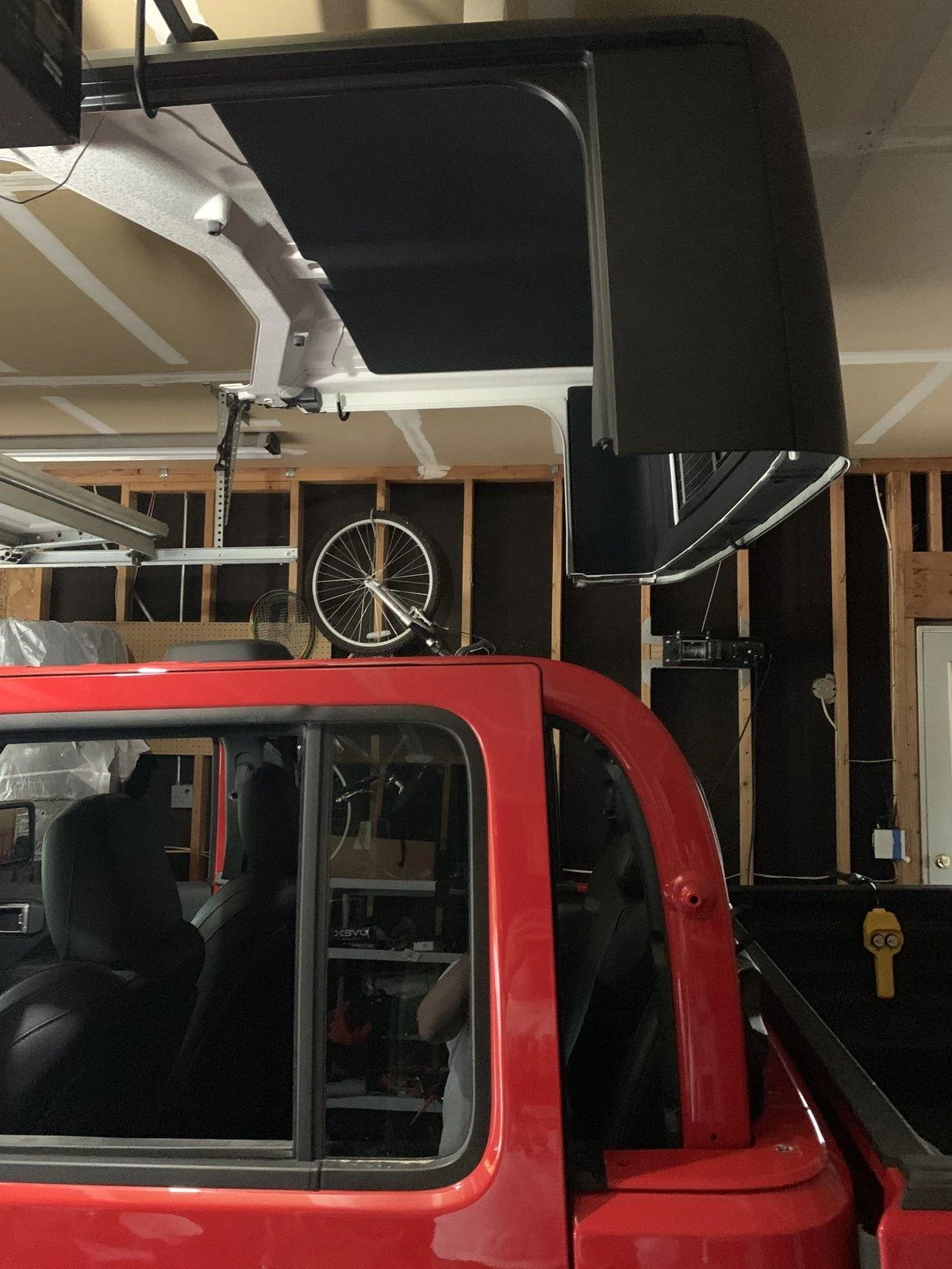 Jeep Gladiator Will the Jeep JK hard top hoist work on a Jeep Gladiator hard top? A9DE7EFF-8A57-43AF-BDD4-40772C68CC3A