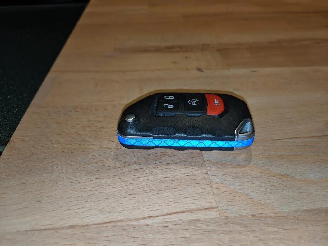 Jeep Gladiator Tired of the switch blade key fob opening. I found a cure J_zSDvOmZCgp7hCCCKCcbHq8miJywdErCyaFGk043GEW3dgKI5cGDXTQIrBi23lNtFhBS1qn1LupU5hvpg=w1055-h791
